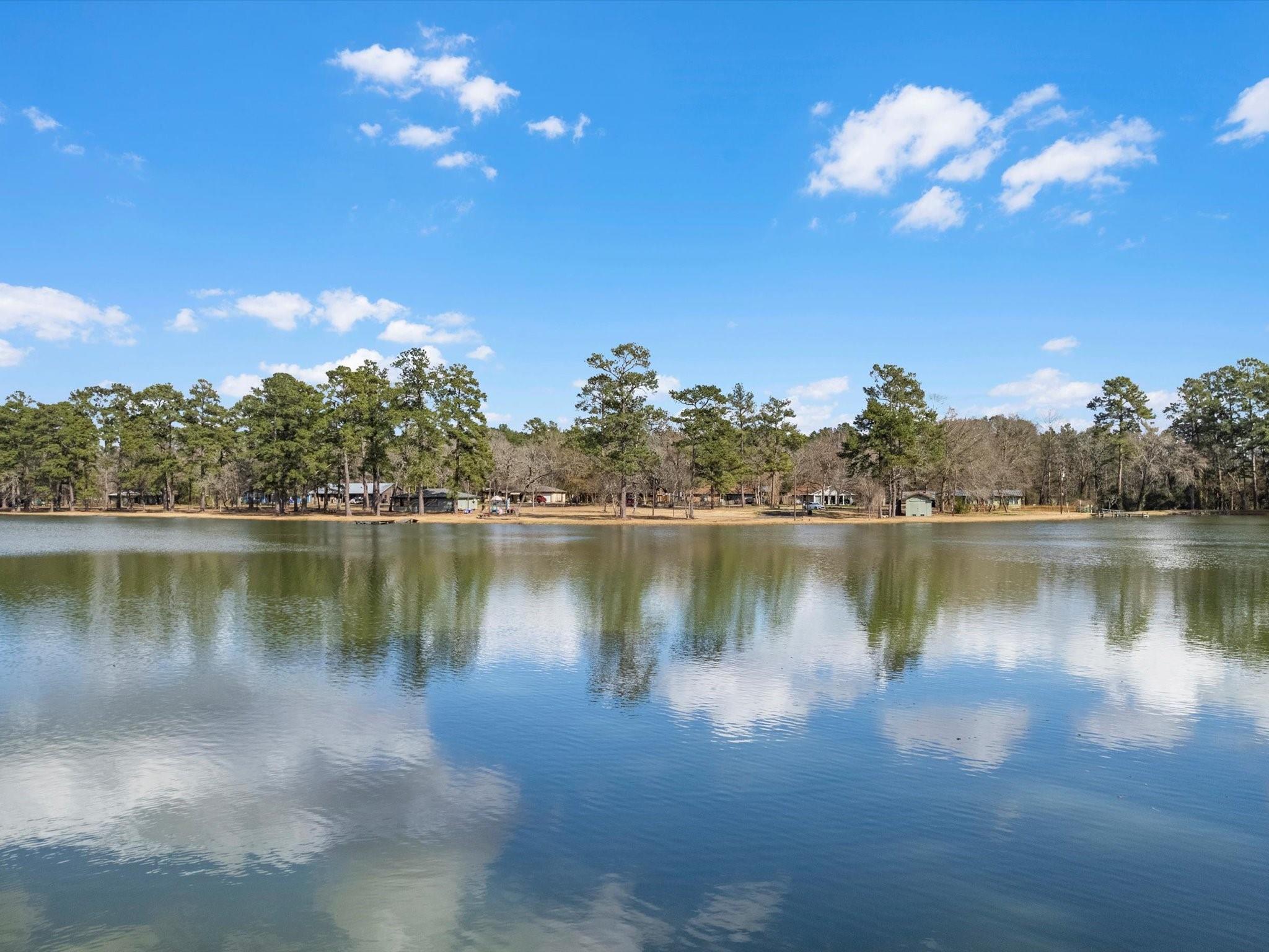 19701 W Lakeshore Drive
