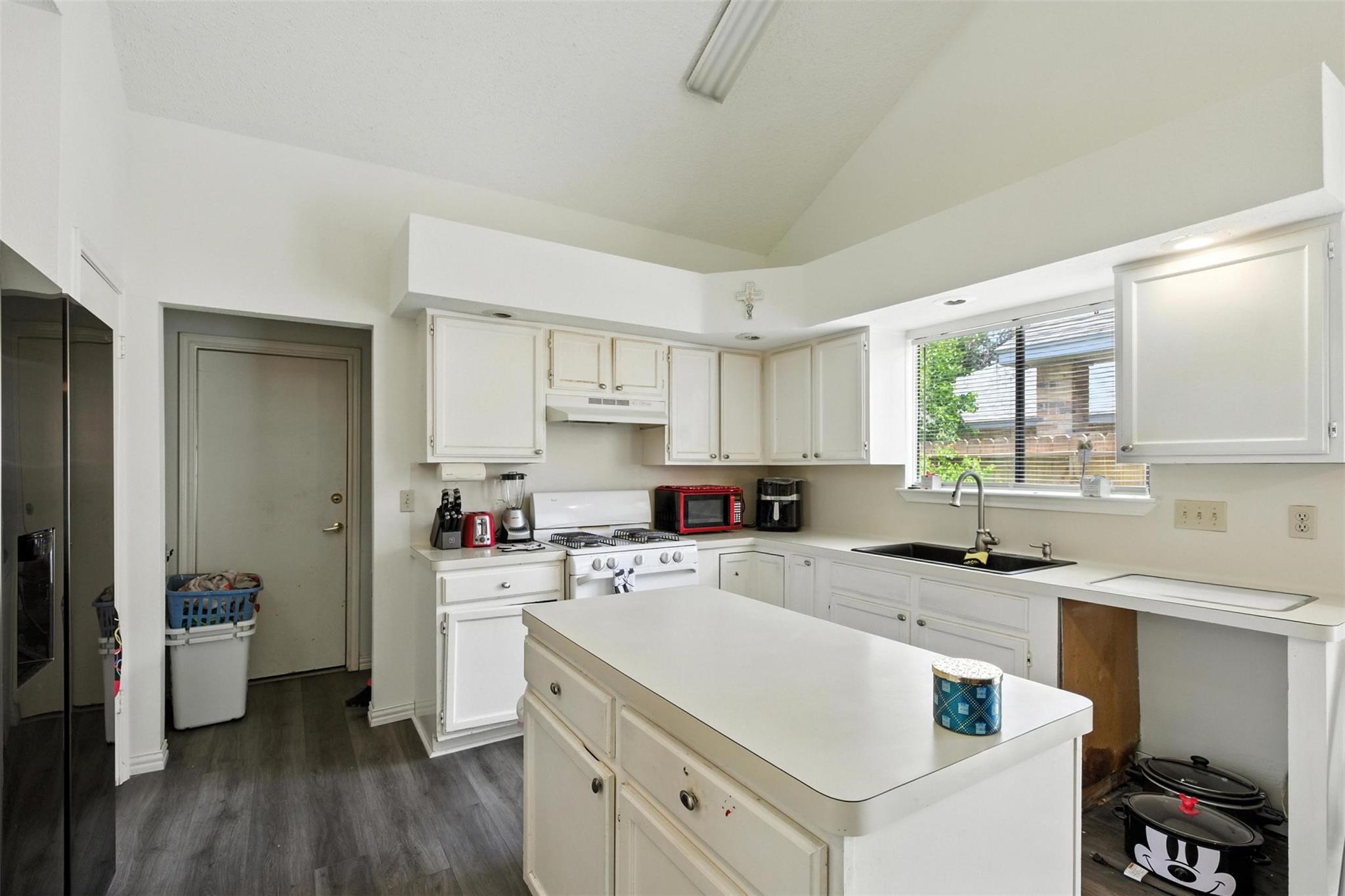 20115 Beechview Lane
