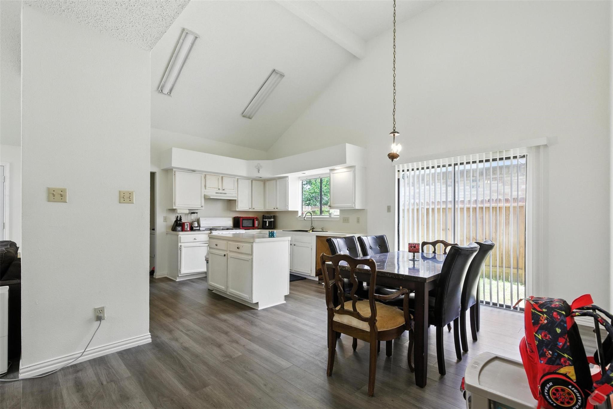 20115 Beechview Lane