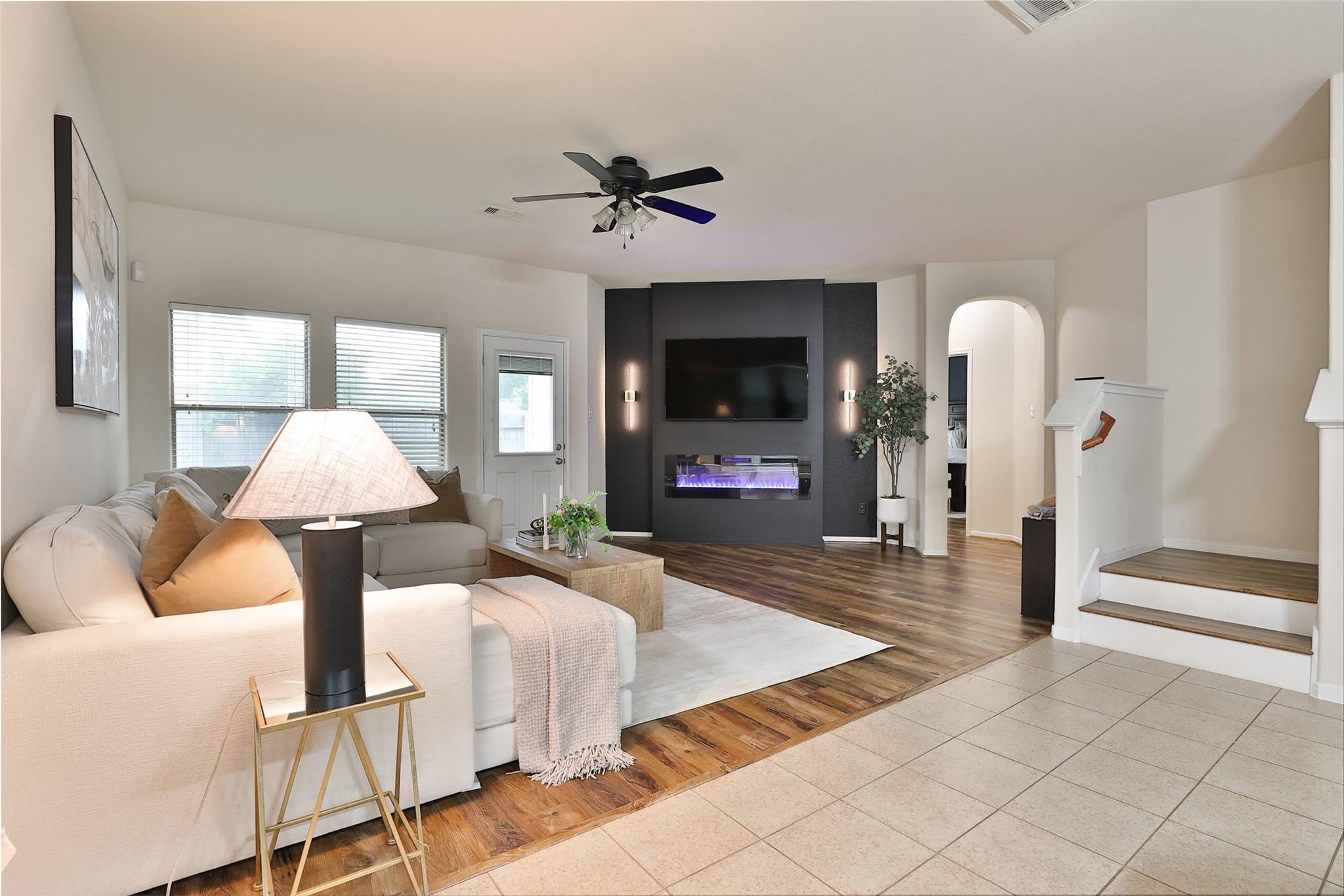 802 Harbor Lakes Lane