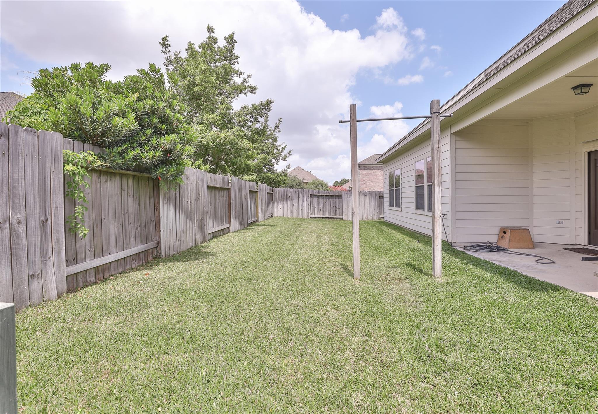 802 Harbor Lakes Lane