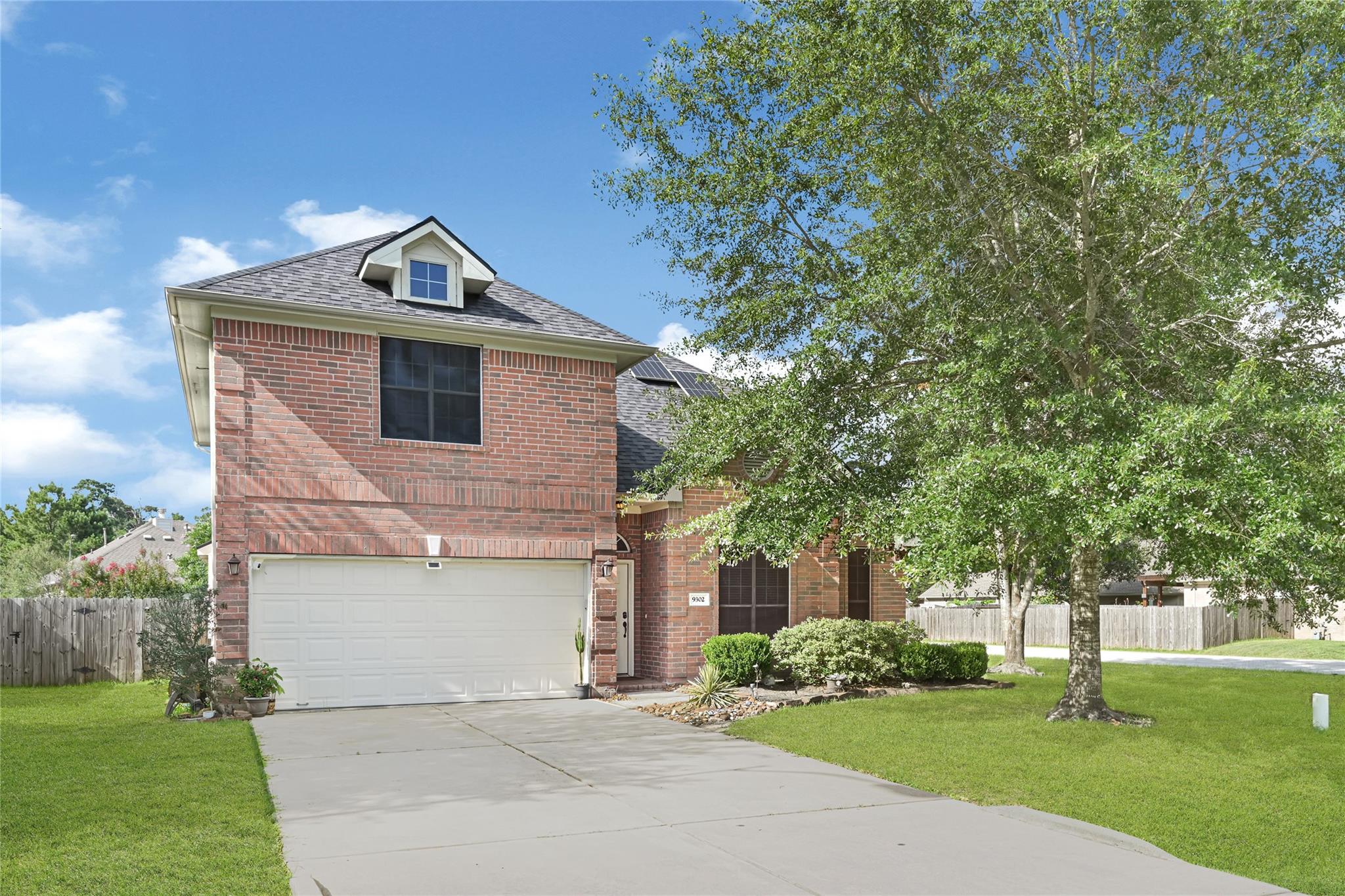 9302 E Lakeside Drive