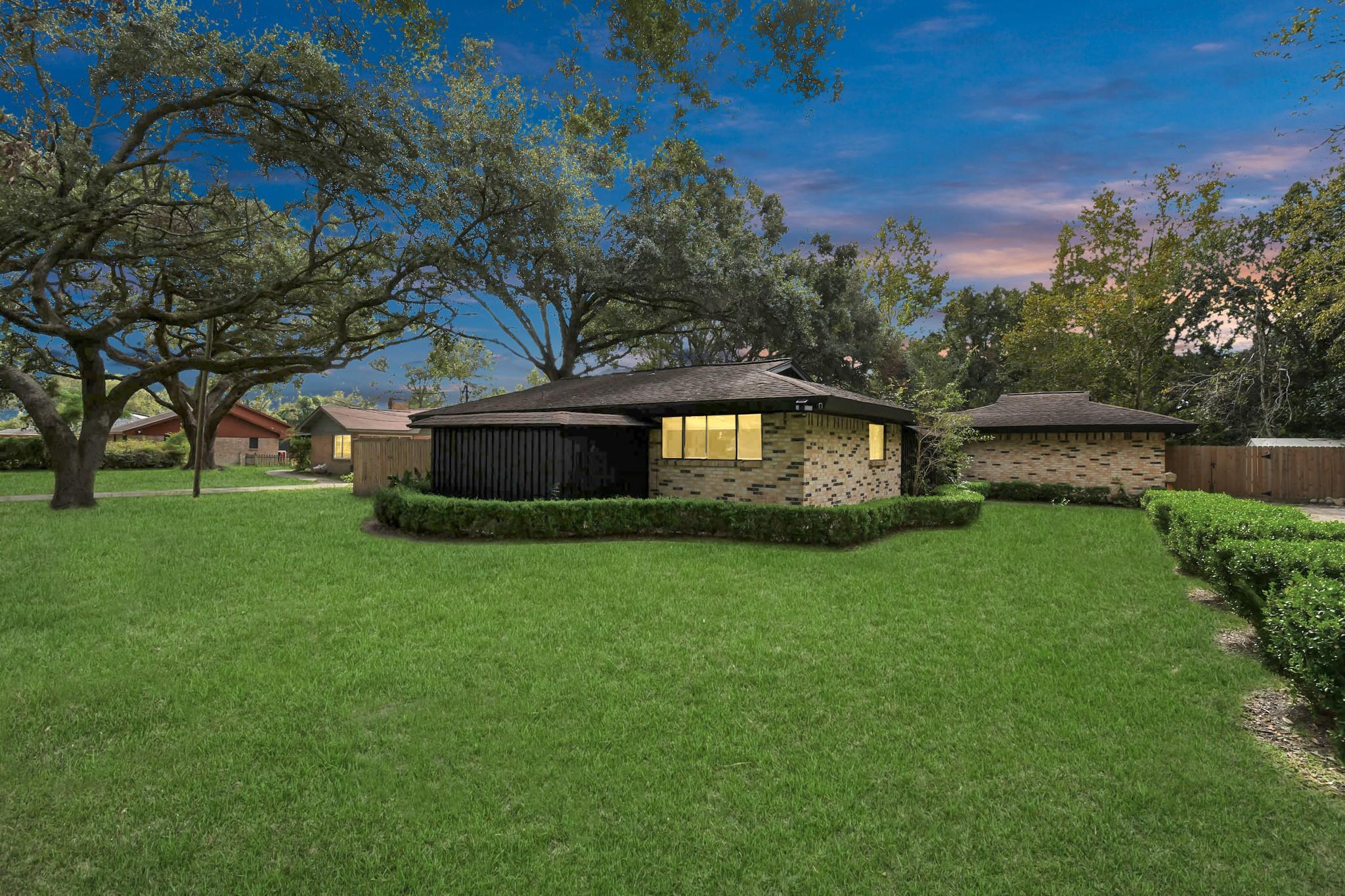 1503 Woodlawn Street