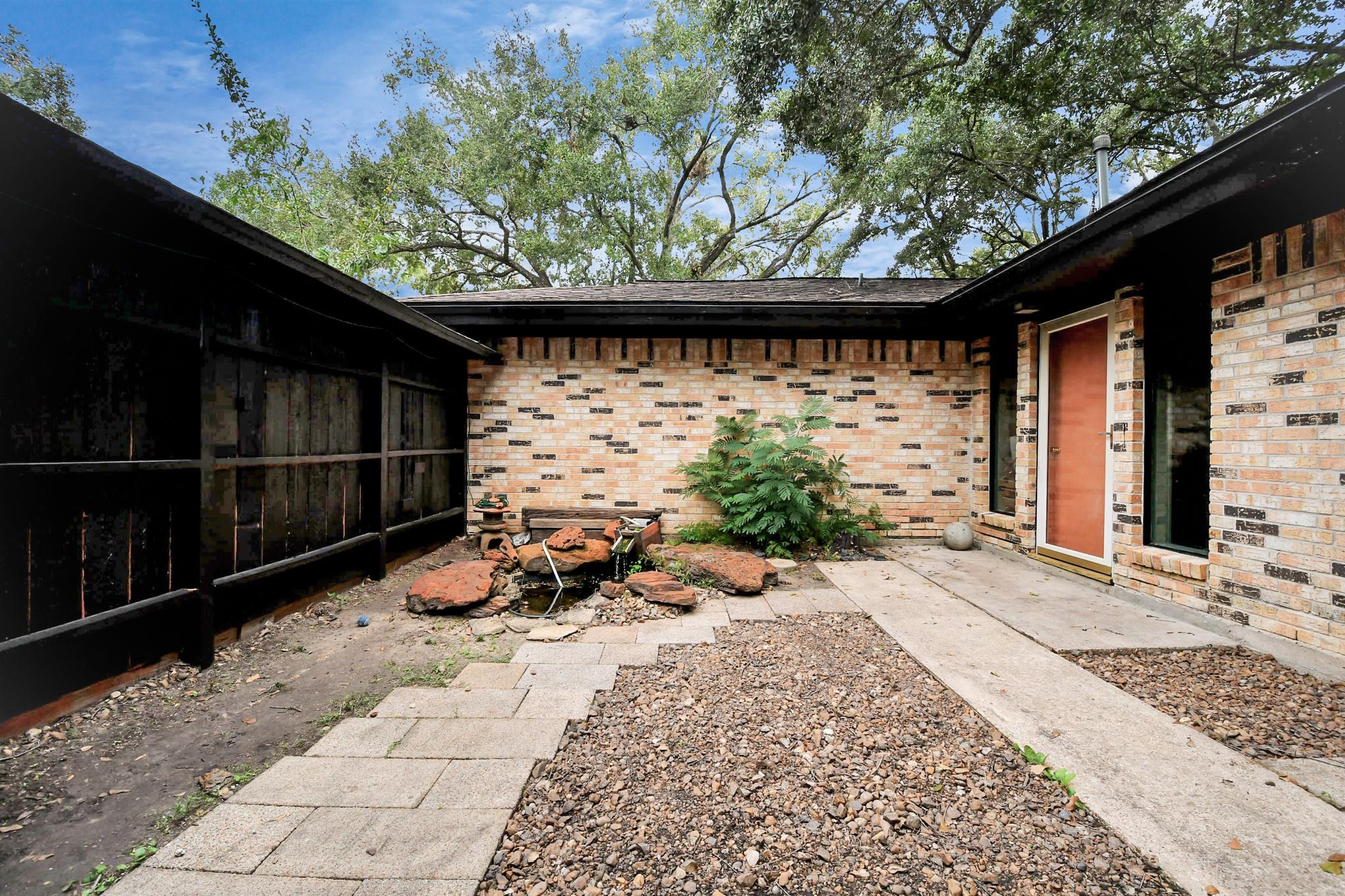 1503 Woodlawn Street