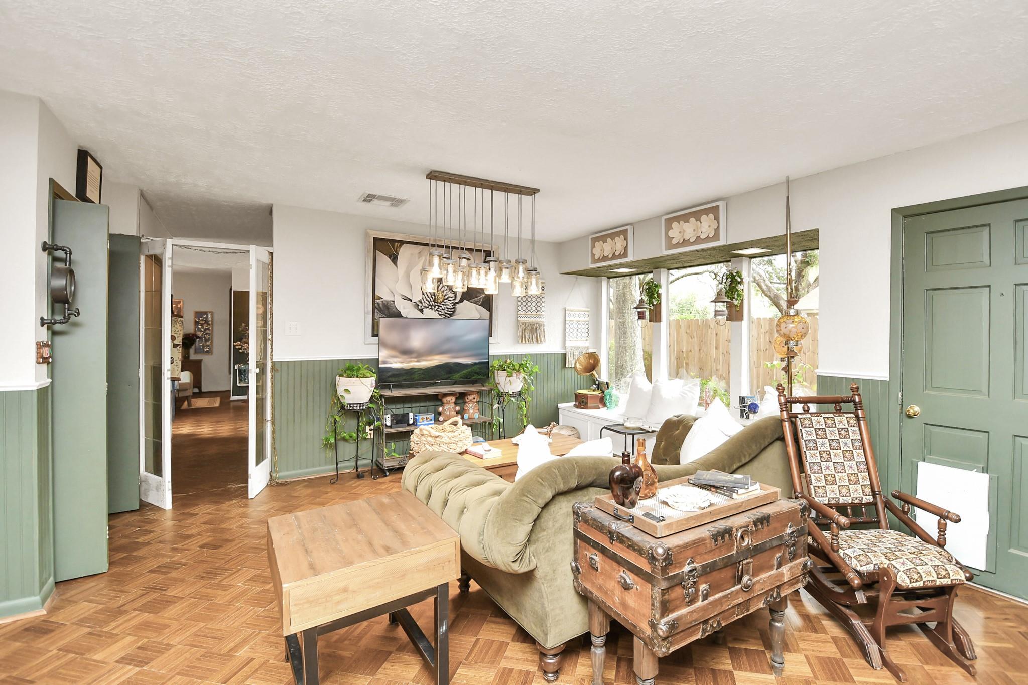 1503 Woodlawn Street