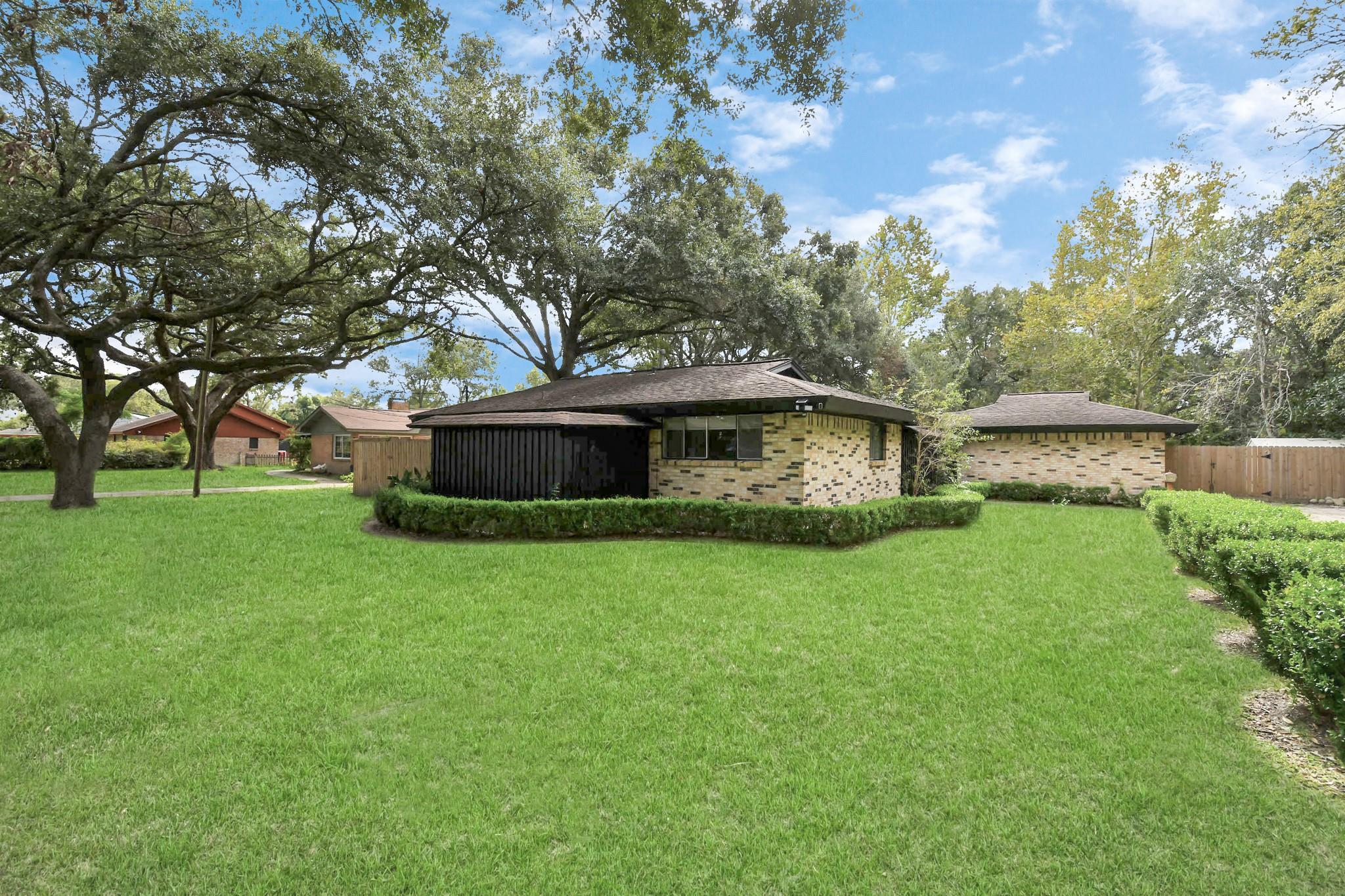 1503 Woodlawn Street