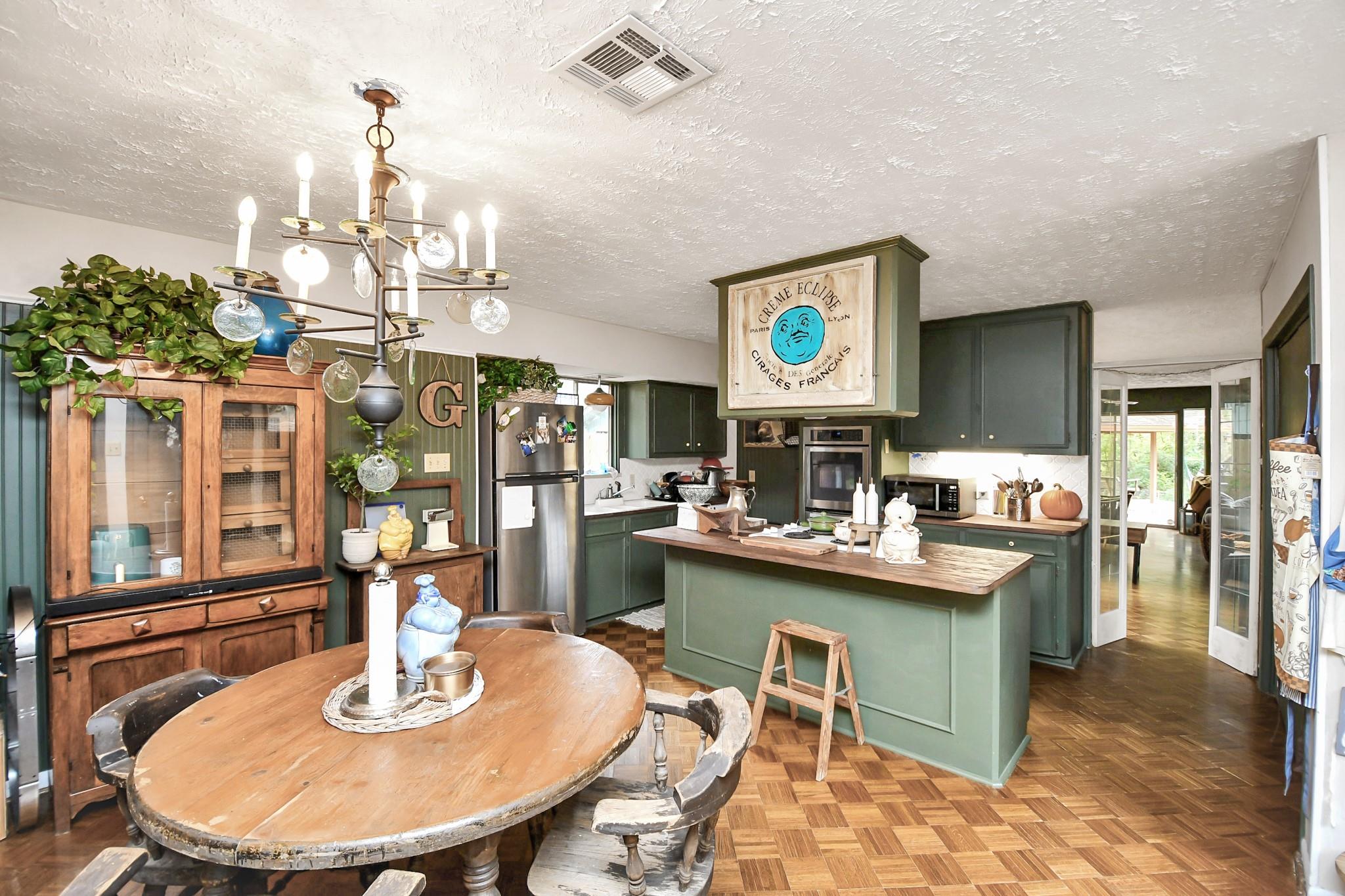 1503 Woodlawn Street