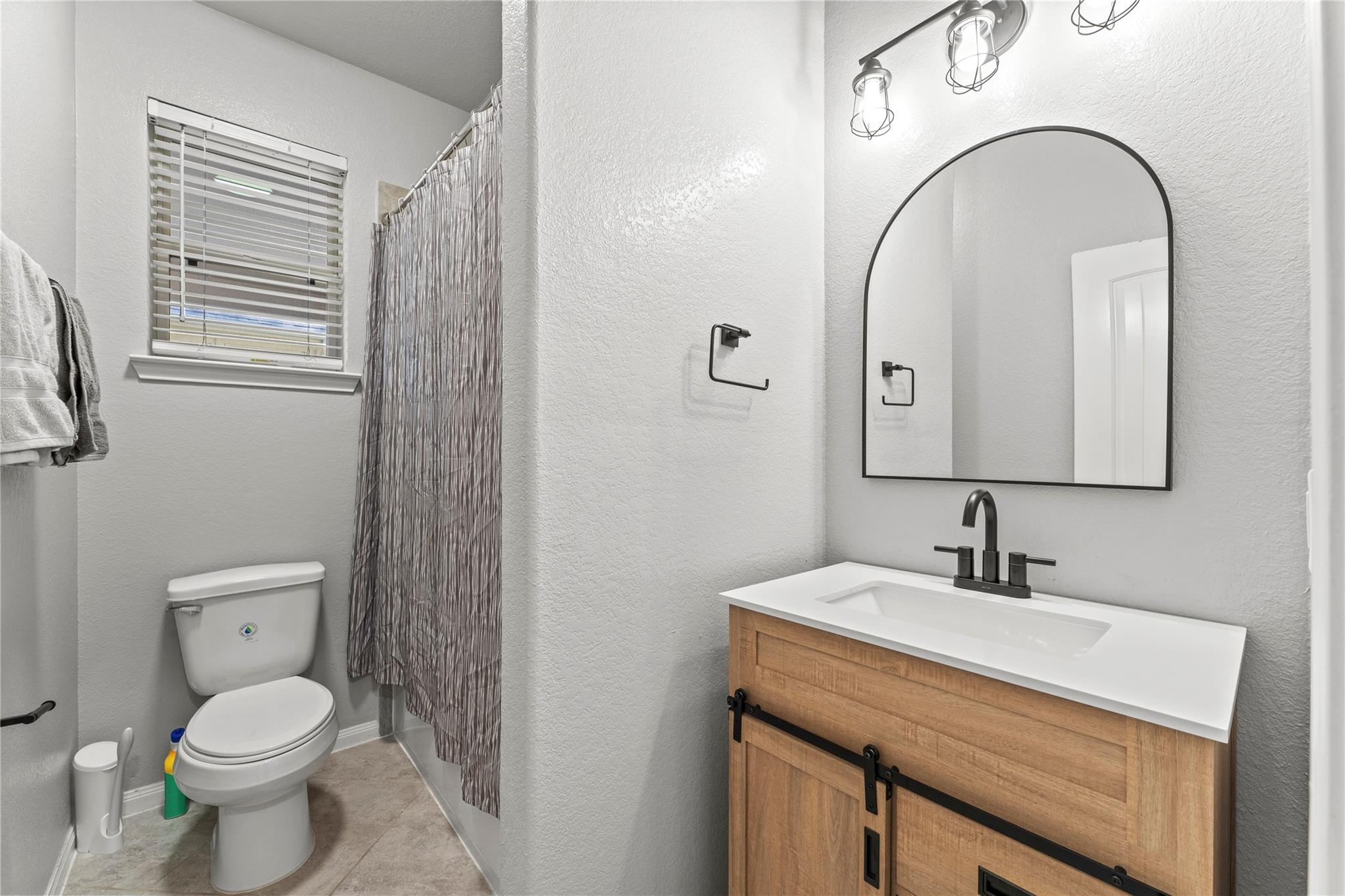 12942 Shady Grove Lane, Montgomery