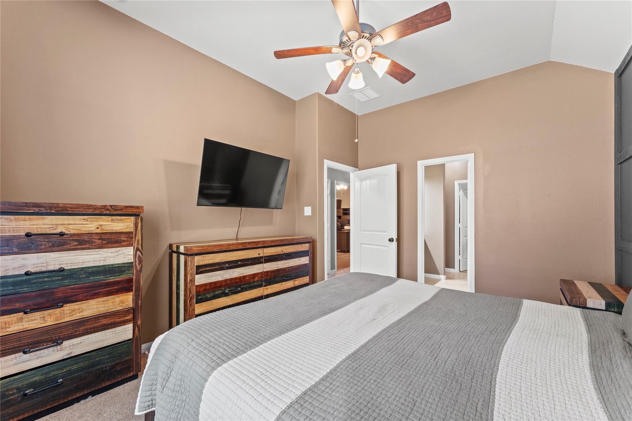 12942 Shady Grove Lane, Montgomery