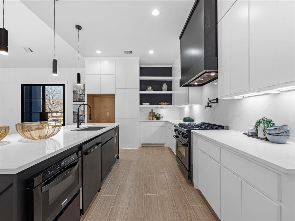 75 Private Road 6612