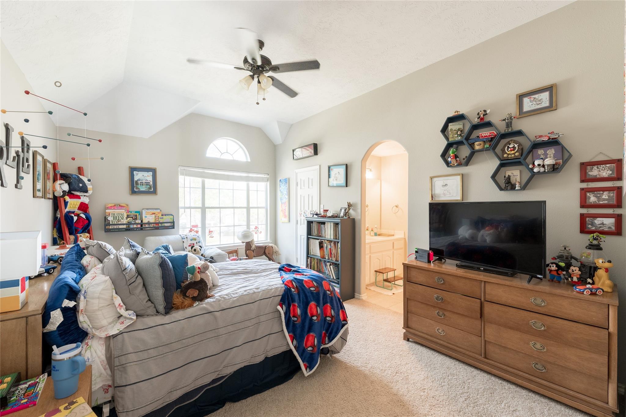 11123 Sheldon Bend Drive