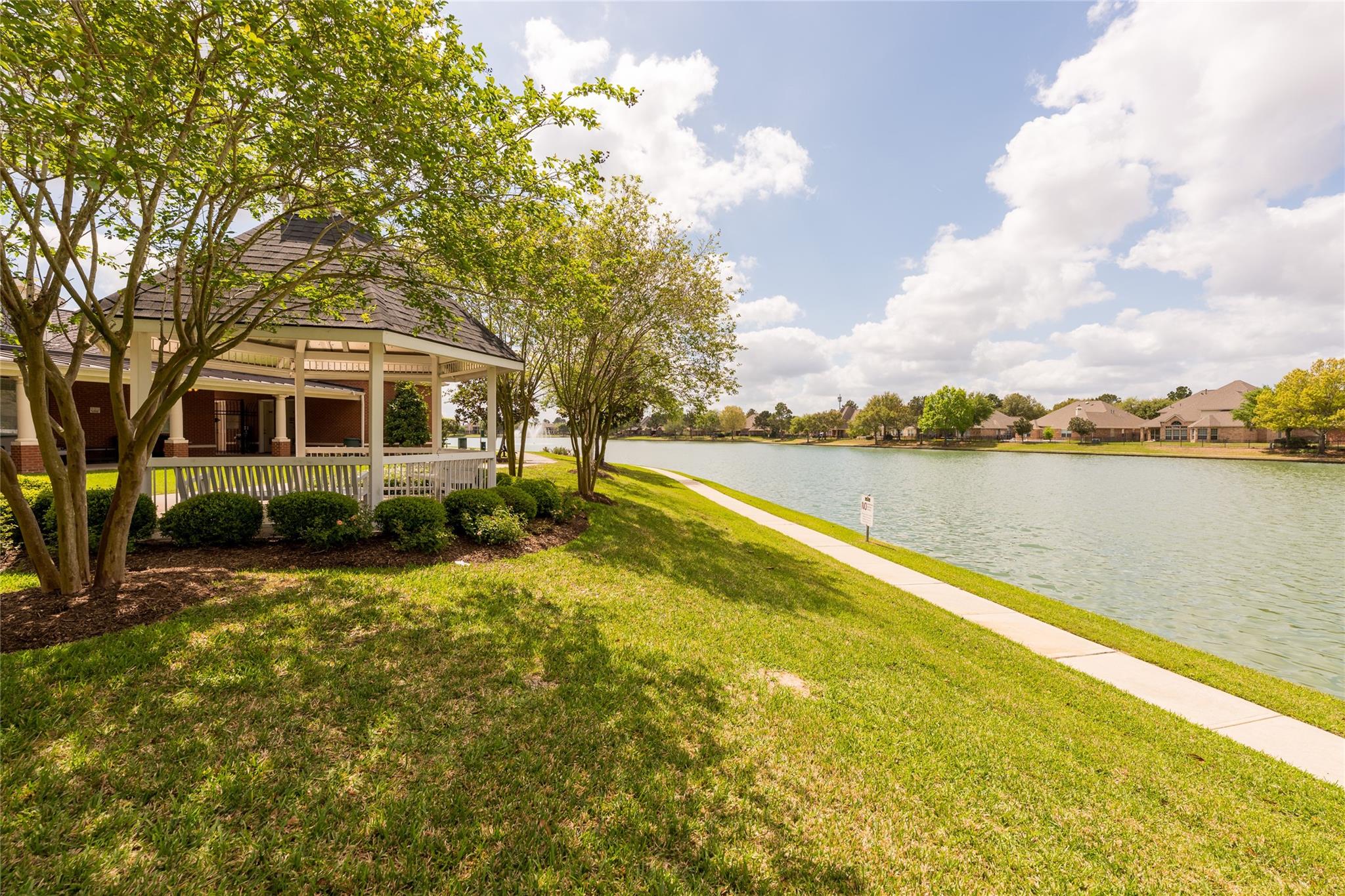11123 Sheldon Bend Drive