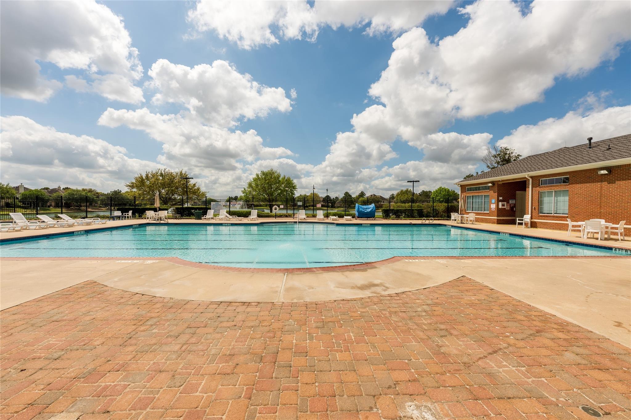 11123 Sheldon Bend Drive