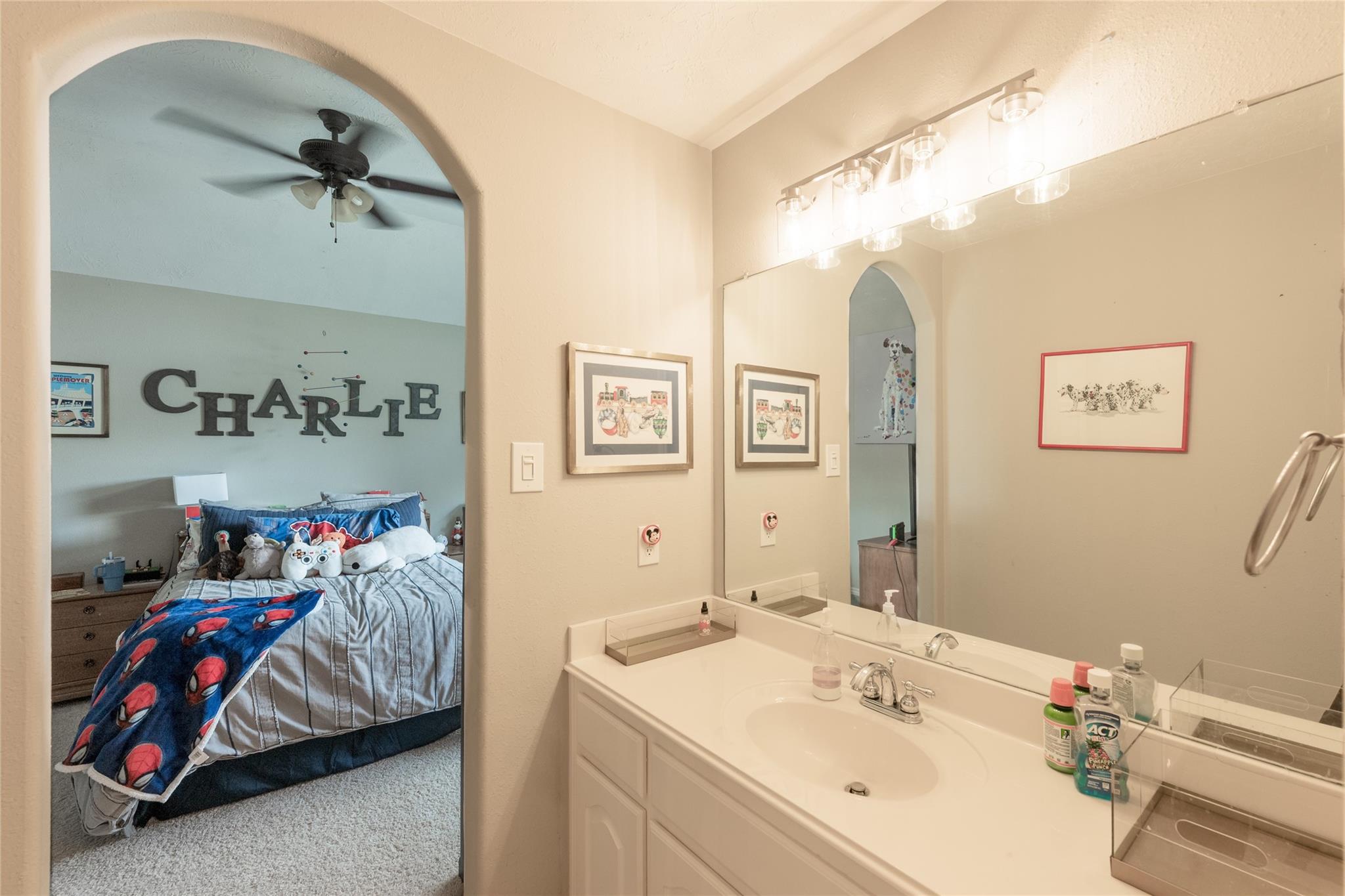 11123 Sheldon Bend Drive