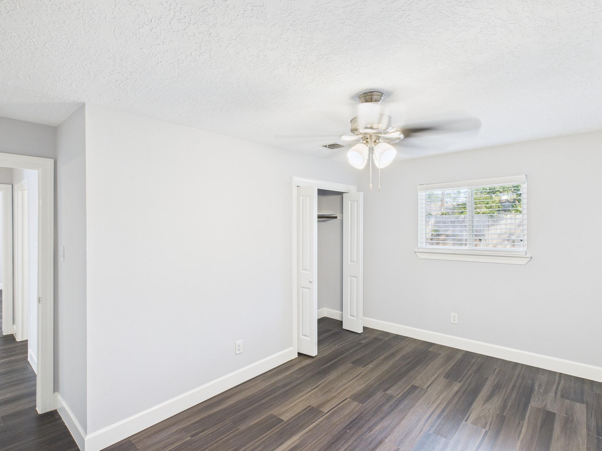 11619 Bowlan Ln, Houston