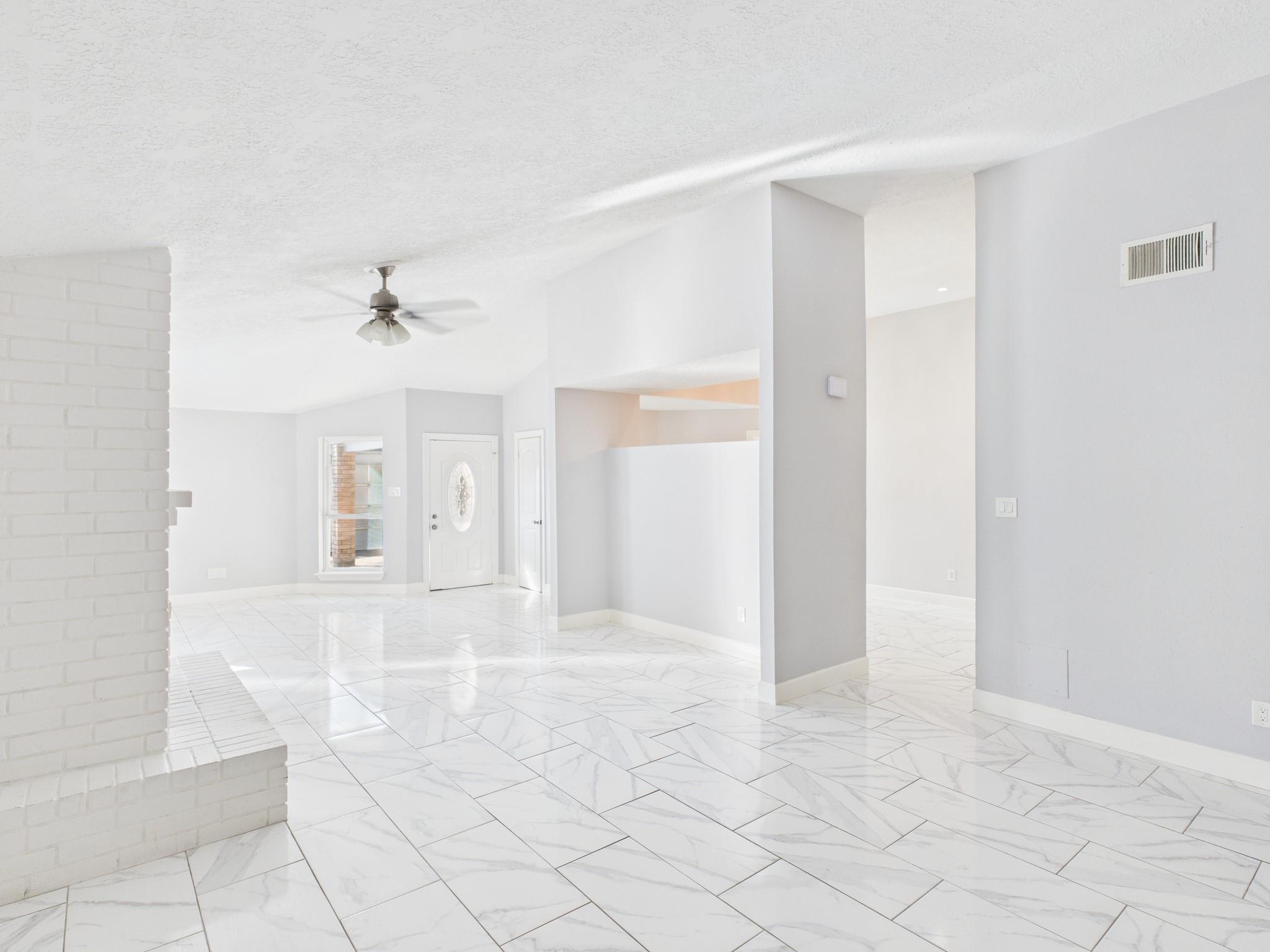 11619 Bowlan Ln, Houston