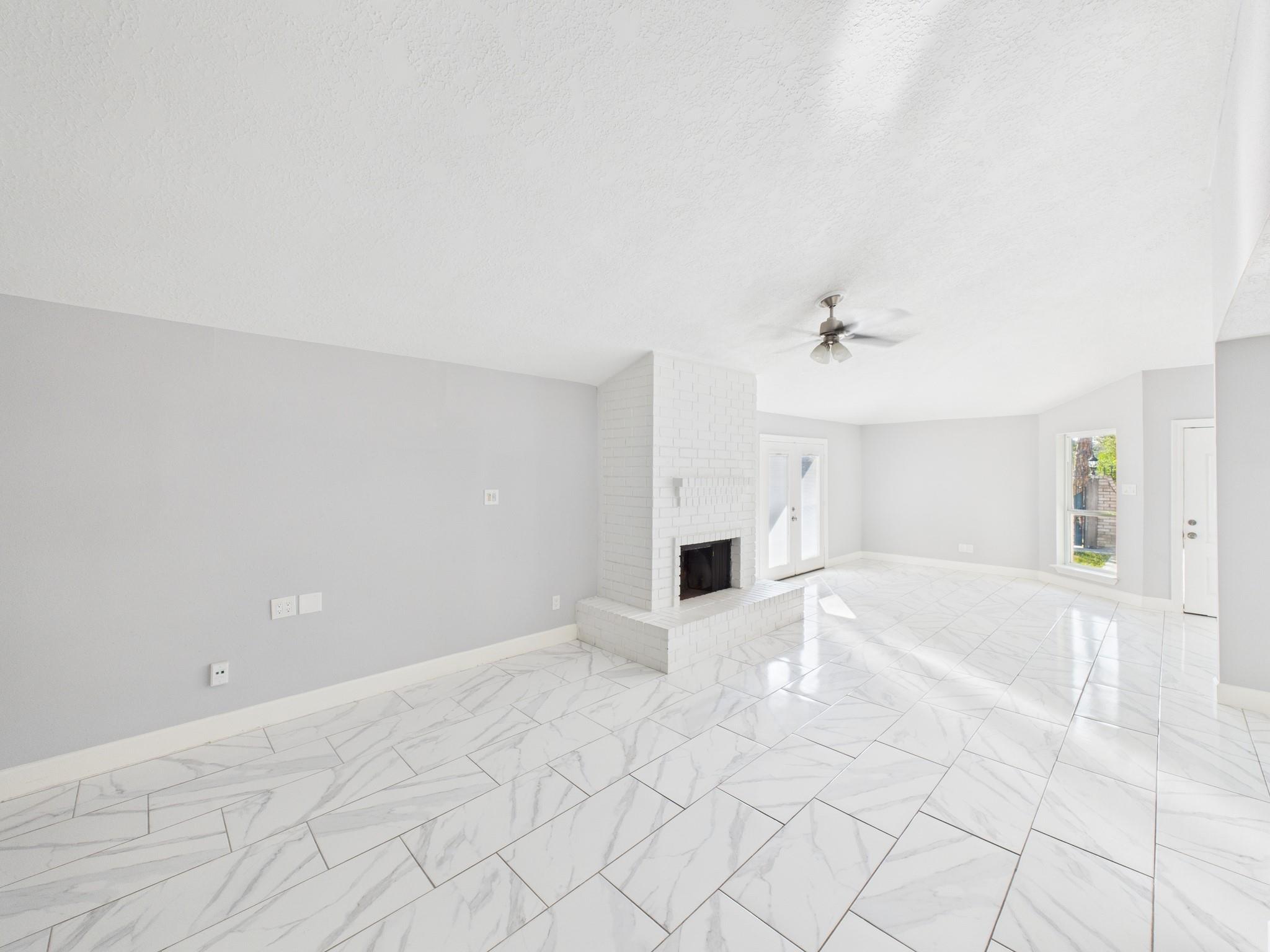 11619 Bowlan Ln, Houston