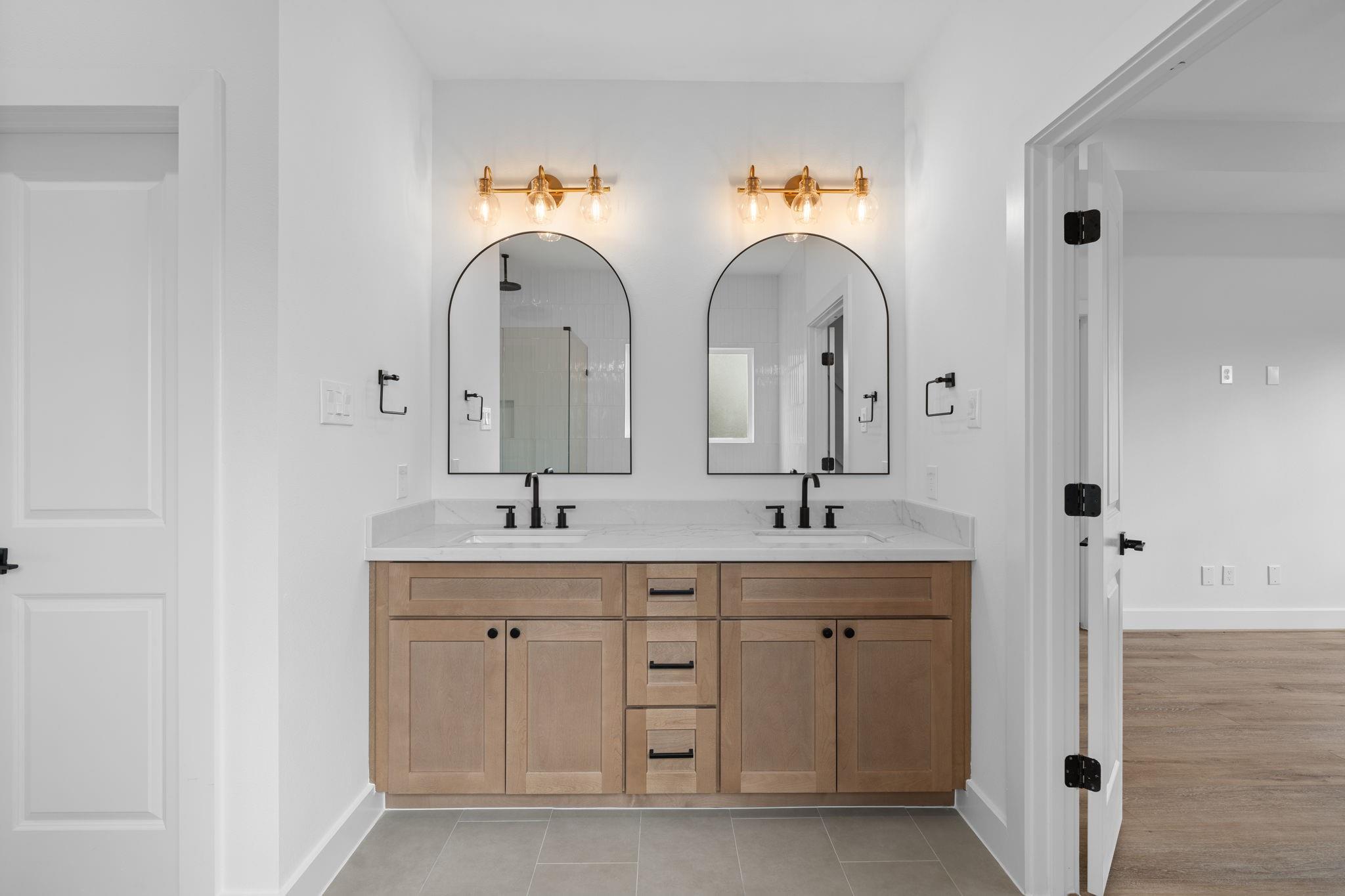 826 Curtin Street # F