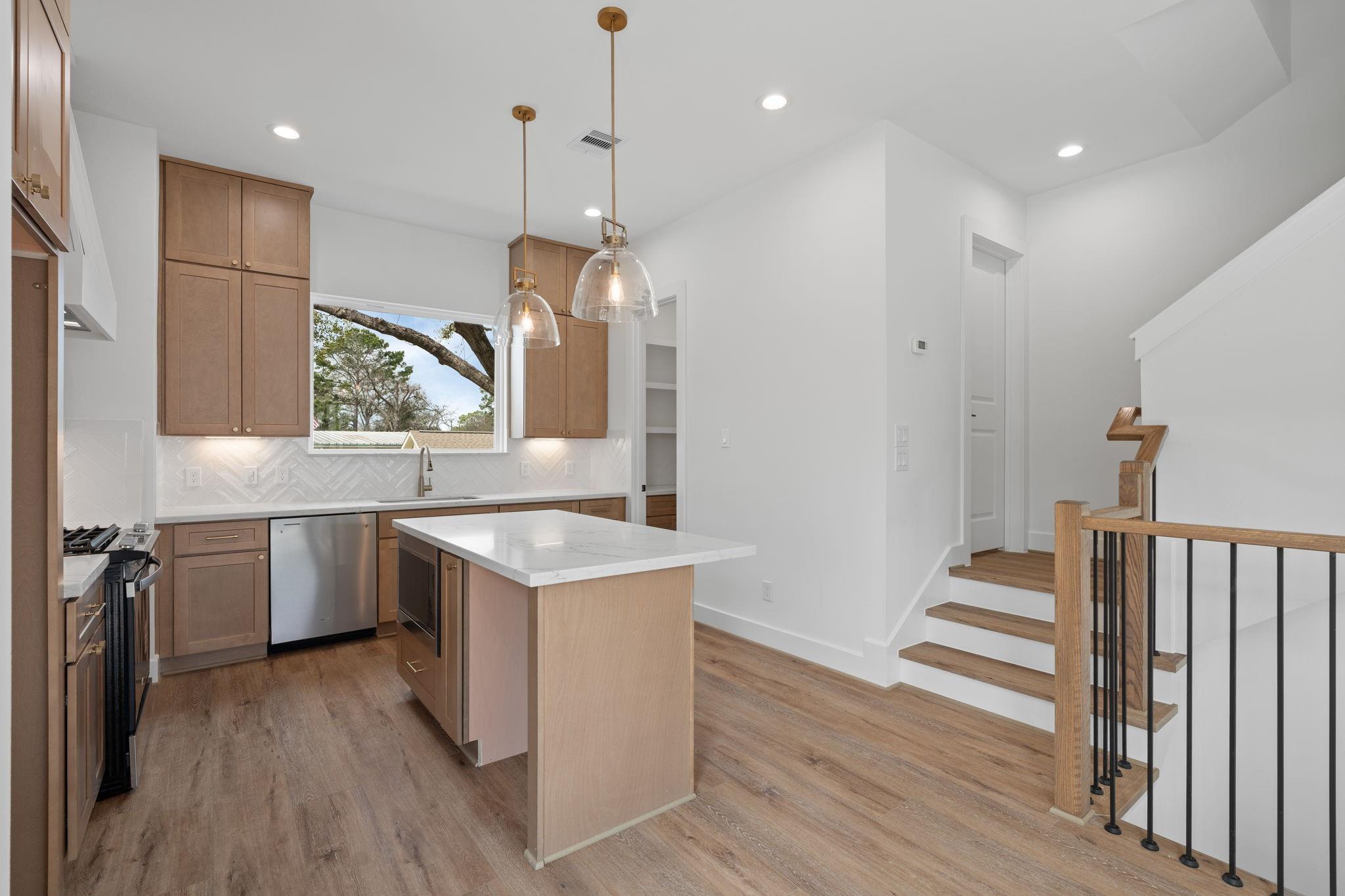 826 Curtin Street # F