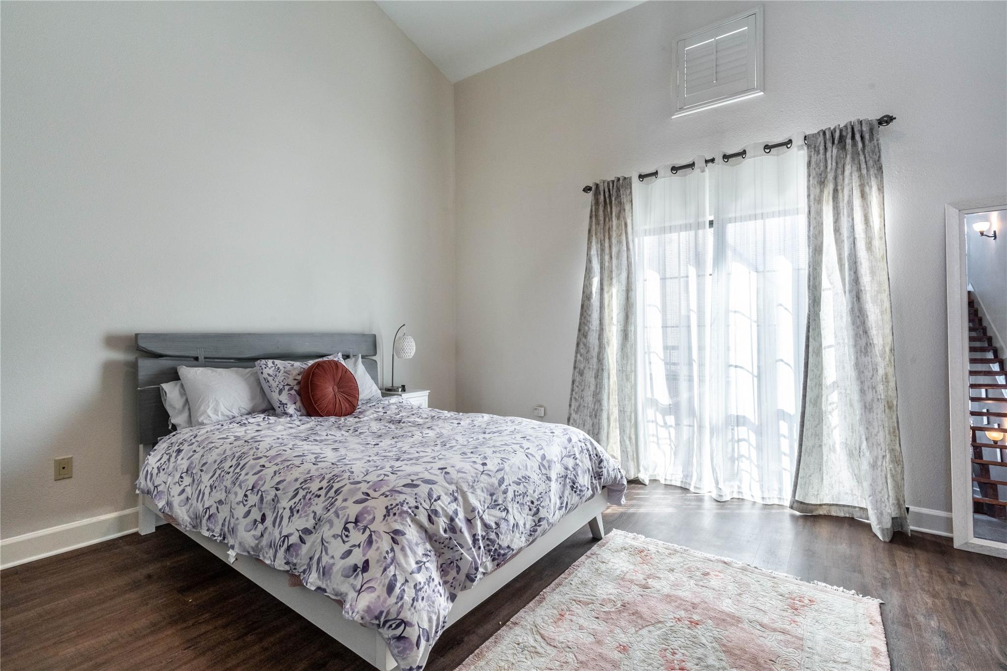 1602 Elgin Street # 13