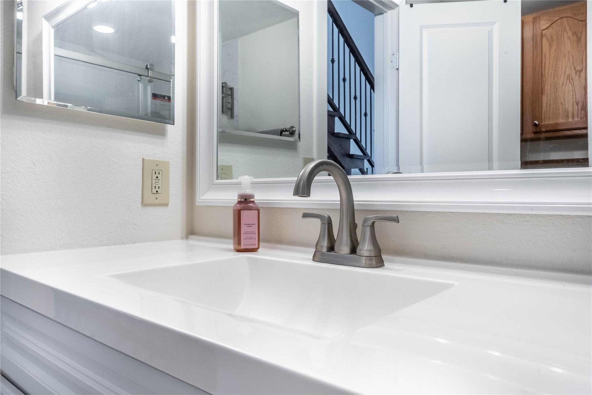 1602 Elgin Street # 13