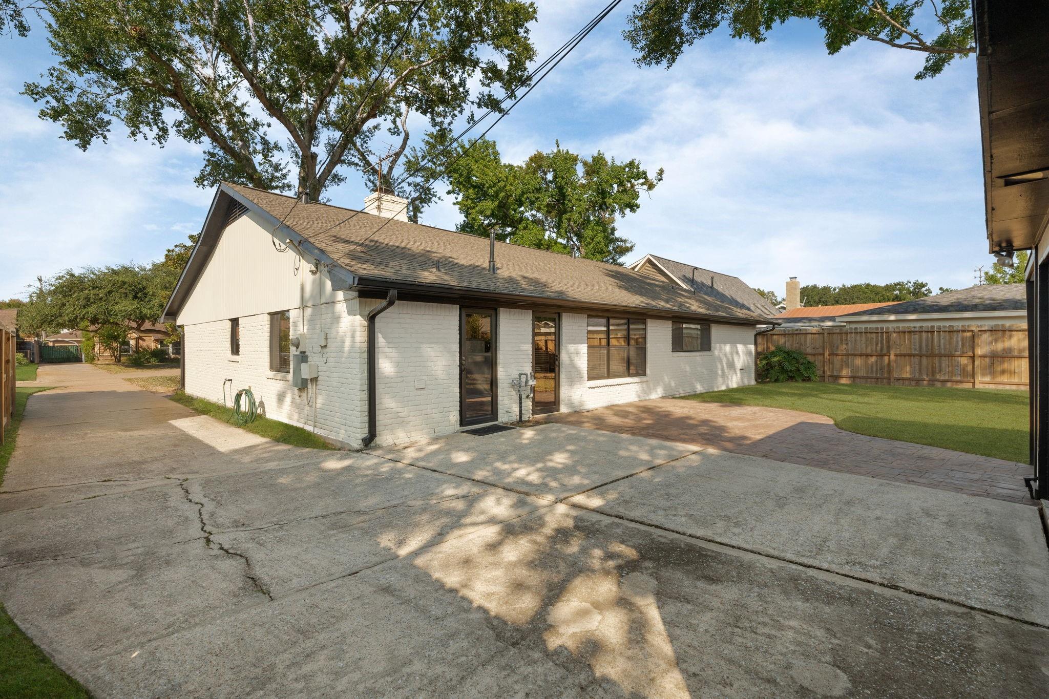 2323 Del Norte Street