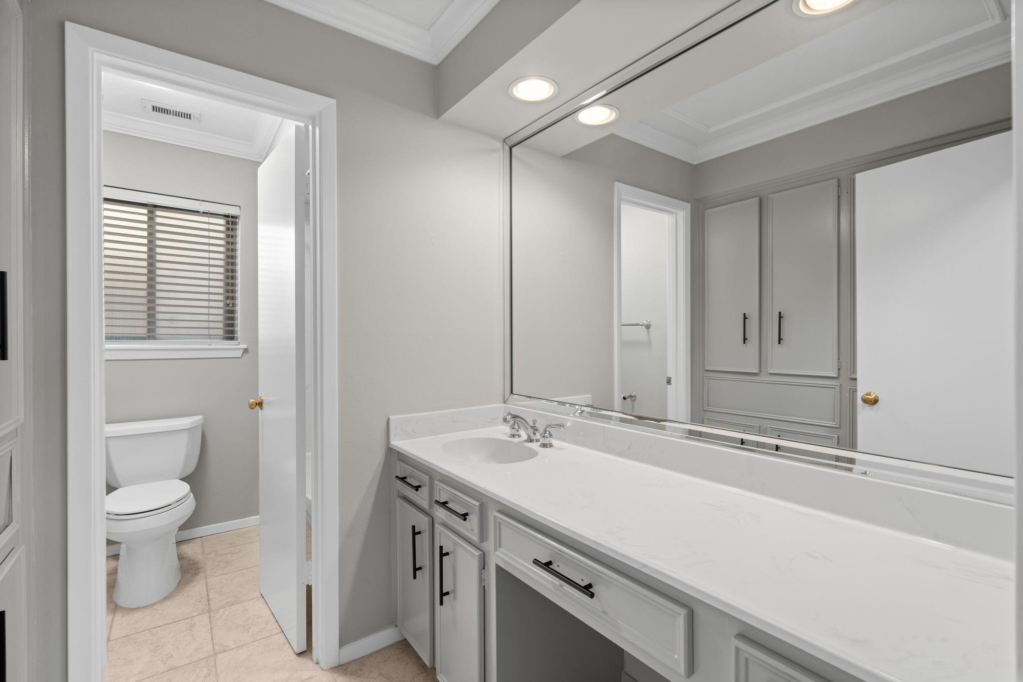 2323 Del Norte Street