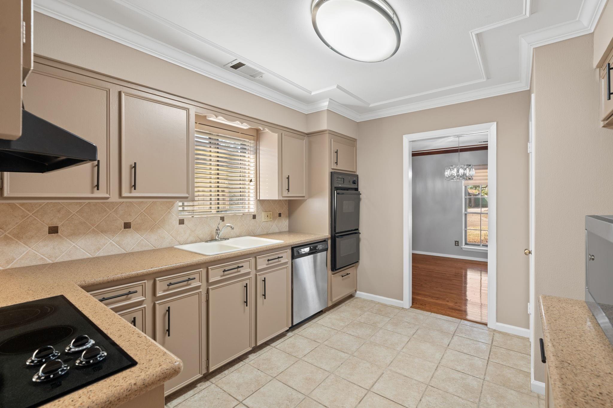 2323 Del Norte Street