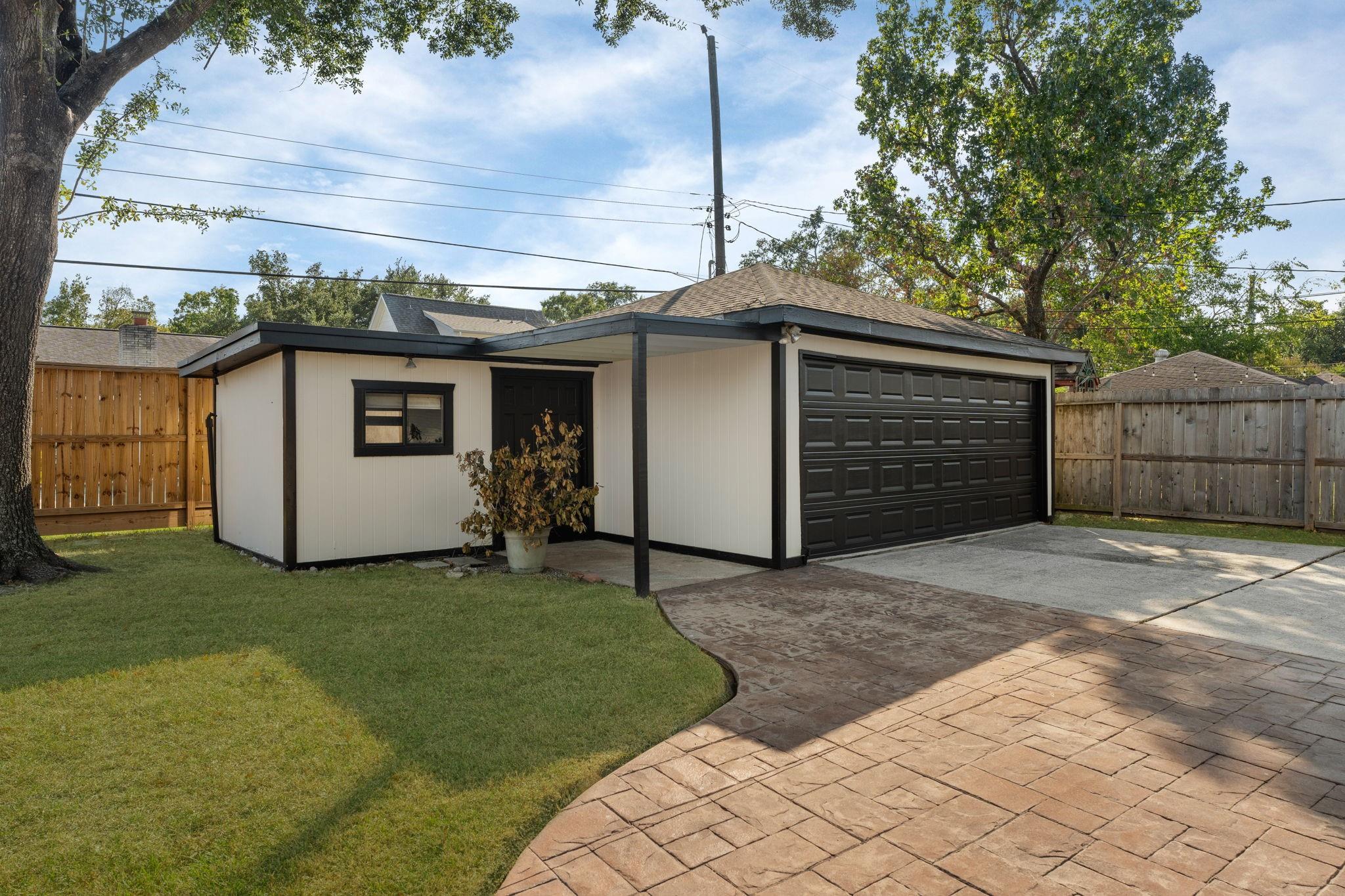 2323 Del Norte Street