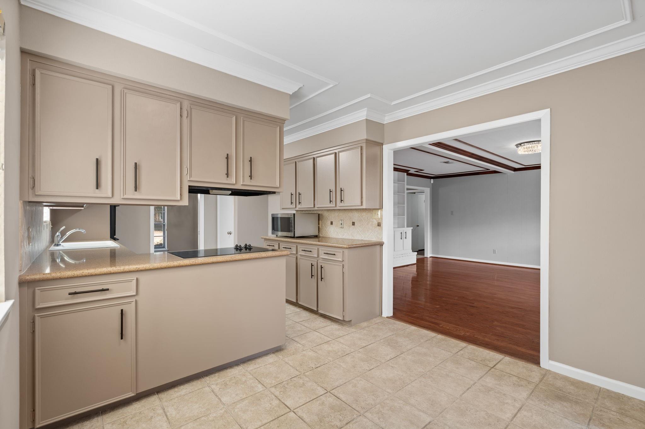 2323 Del Norte Street