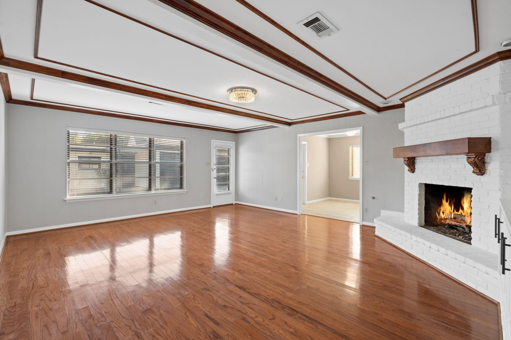 2323 Del Norte Street