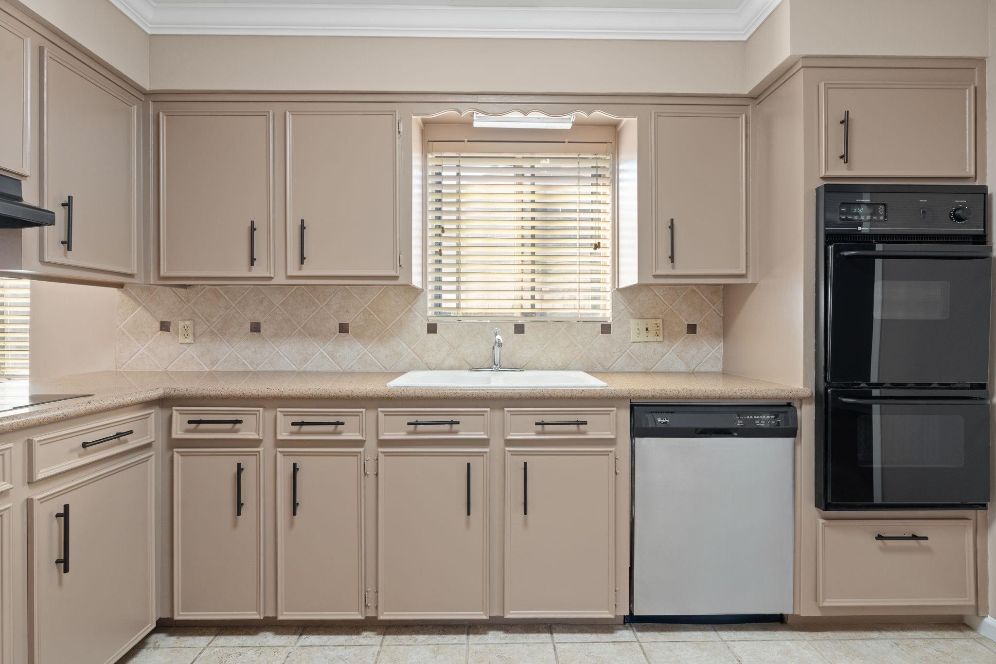 2323 Del Norte Street