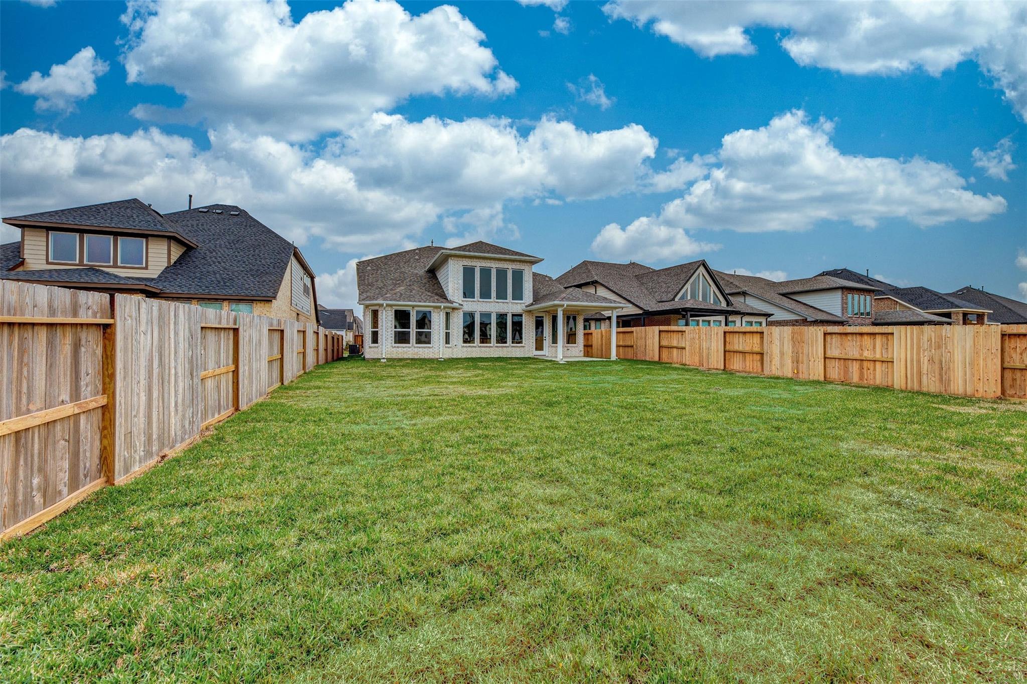 1735 Rustling Creek Drive, Missouri City