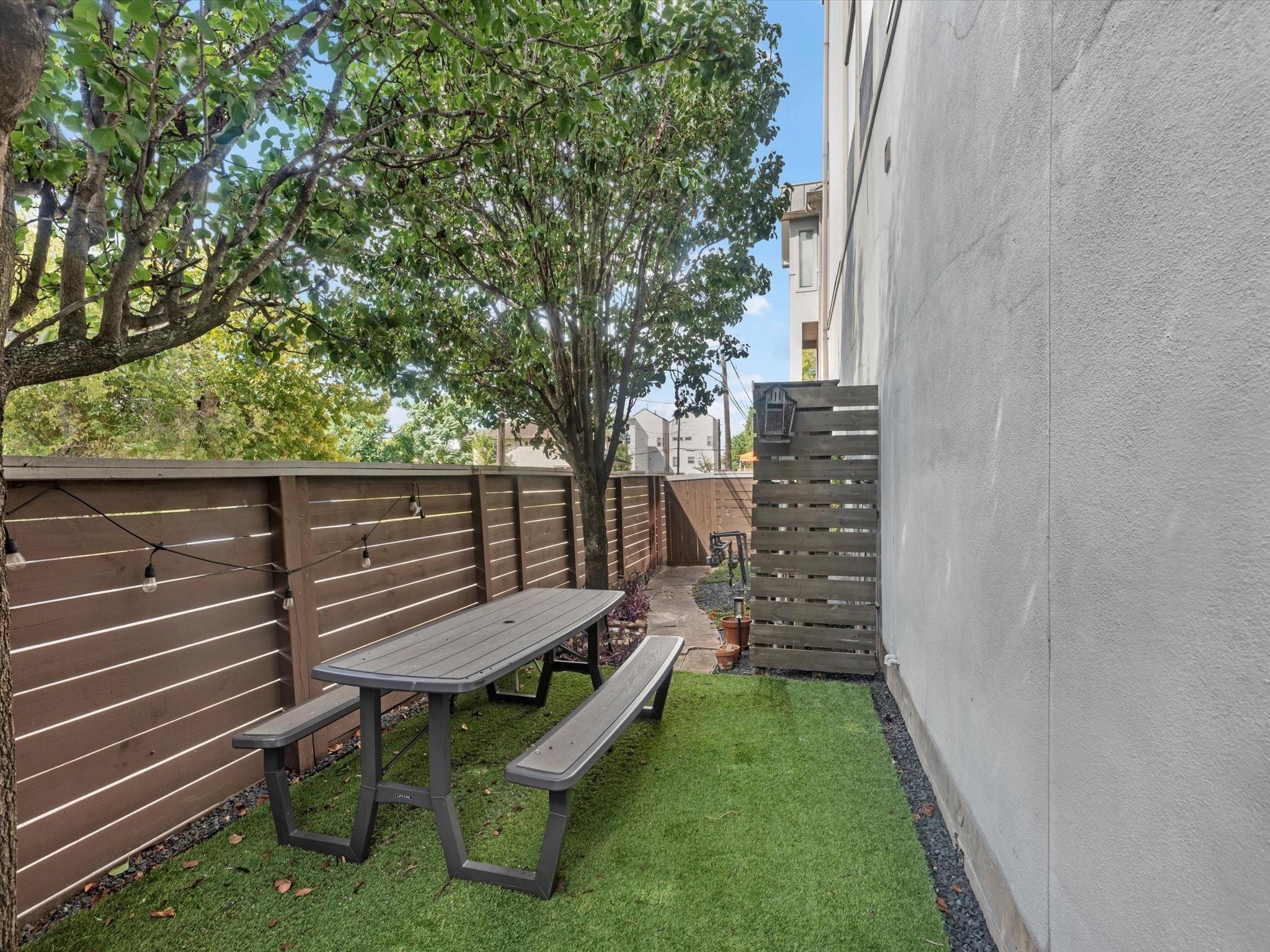 3421 Gillespie Street