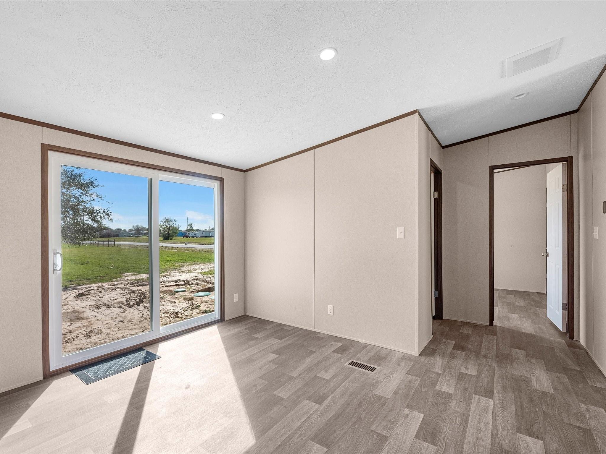 912 Anna Lane