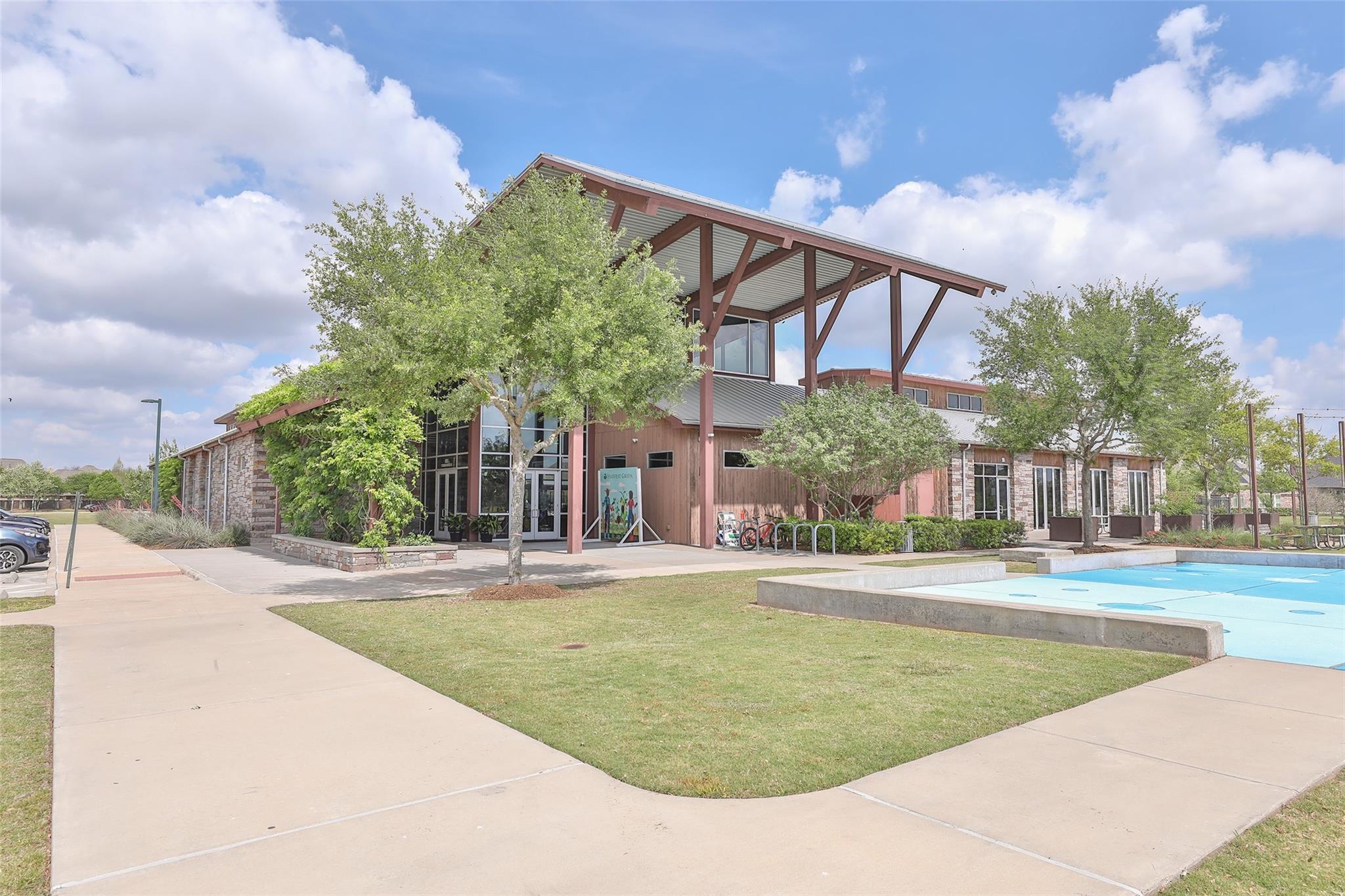 2810 Bluesage Bluff Drive