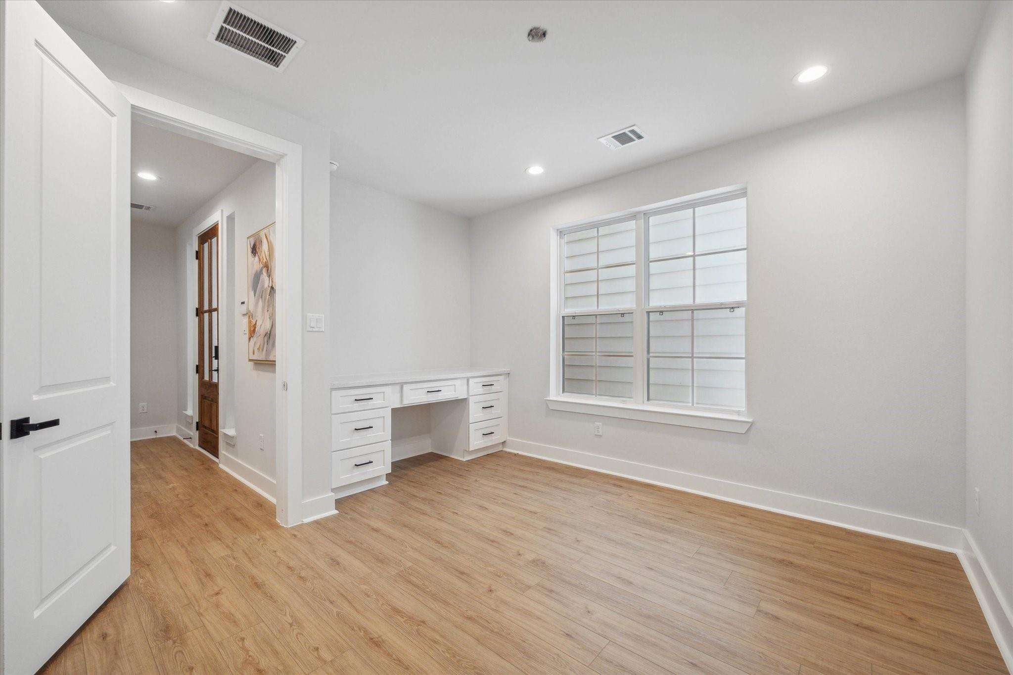 1037 17th Street