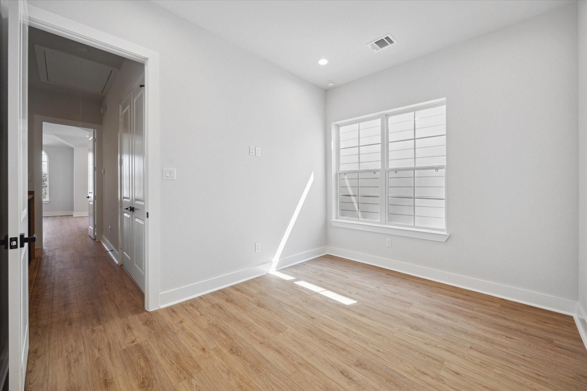 1037 17th Street