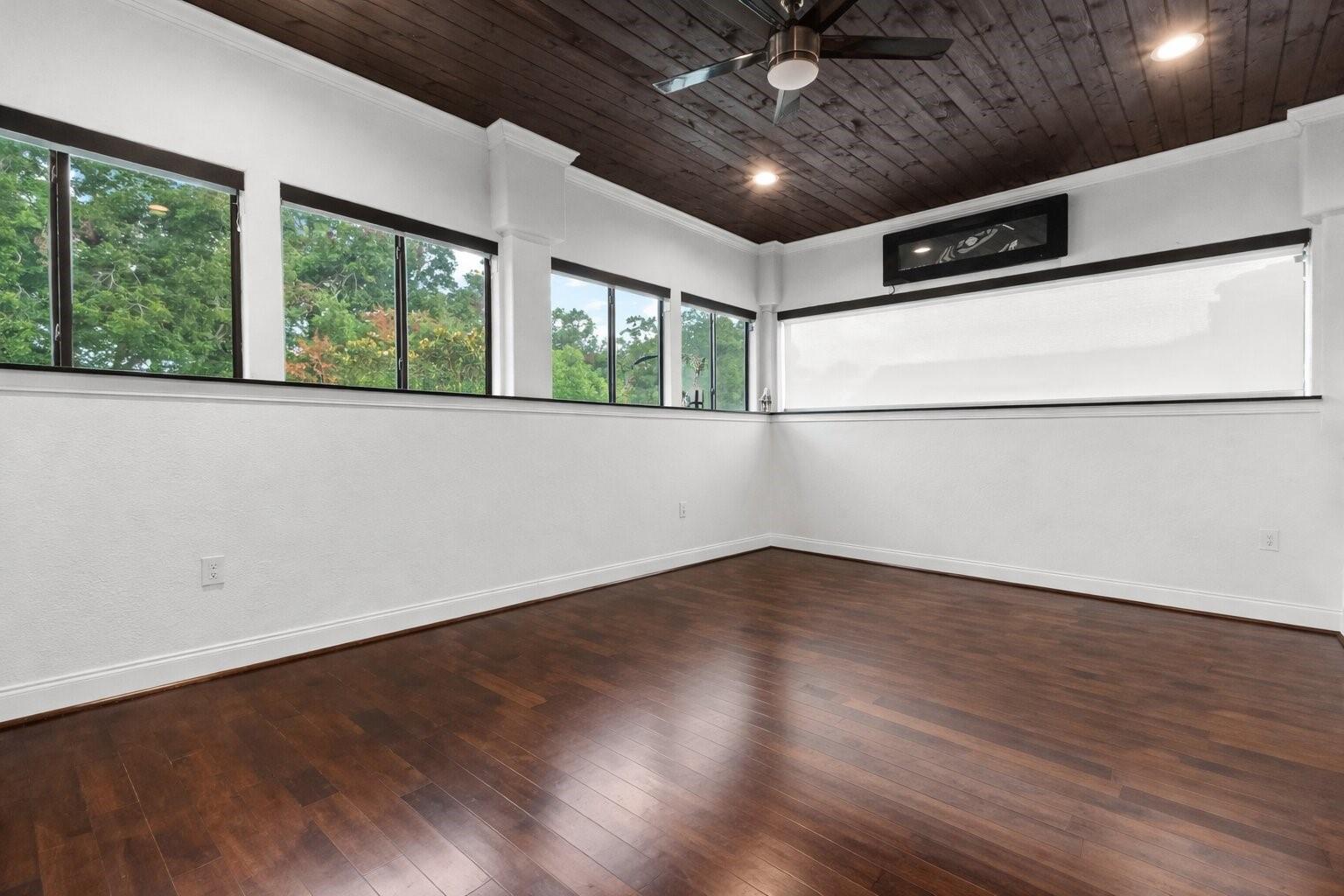 35 Enclave Manor Drive