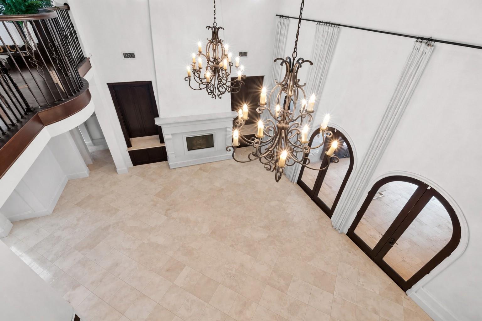 35 Enclave Manor Drive