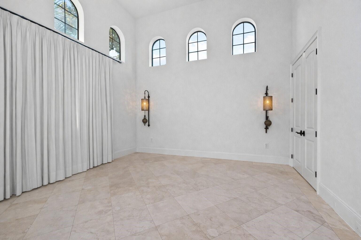 35 Enclave Manor Drive