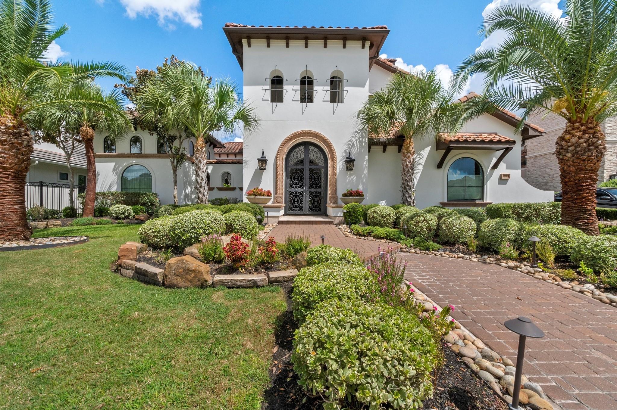 35 Enclave Manor Drive