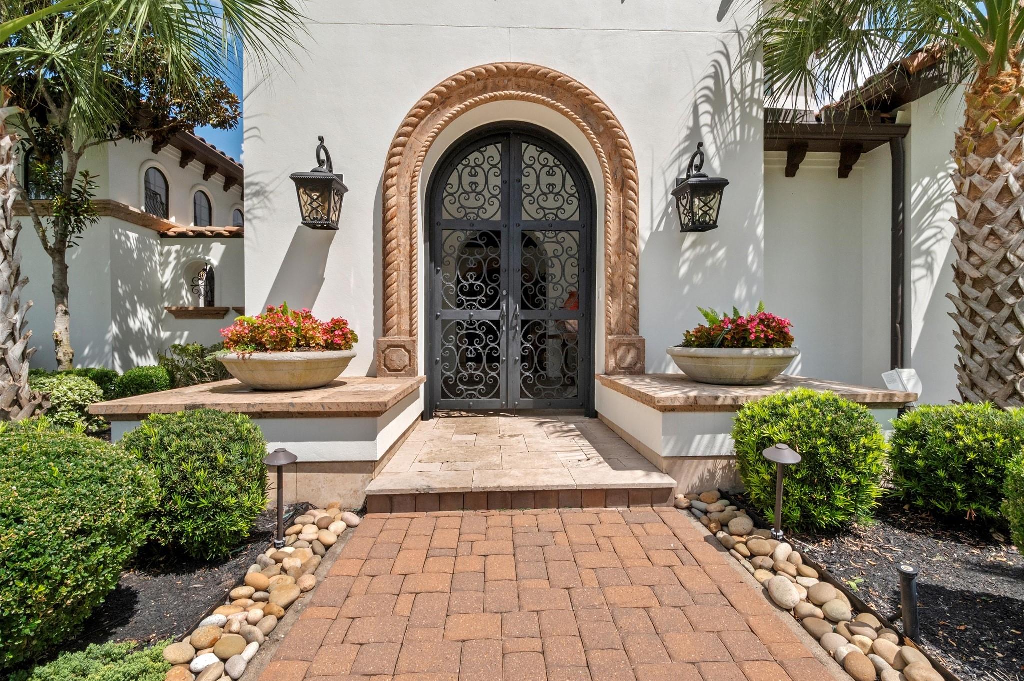 35 Enclave Manor Drive