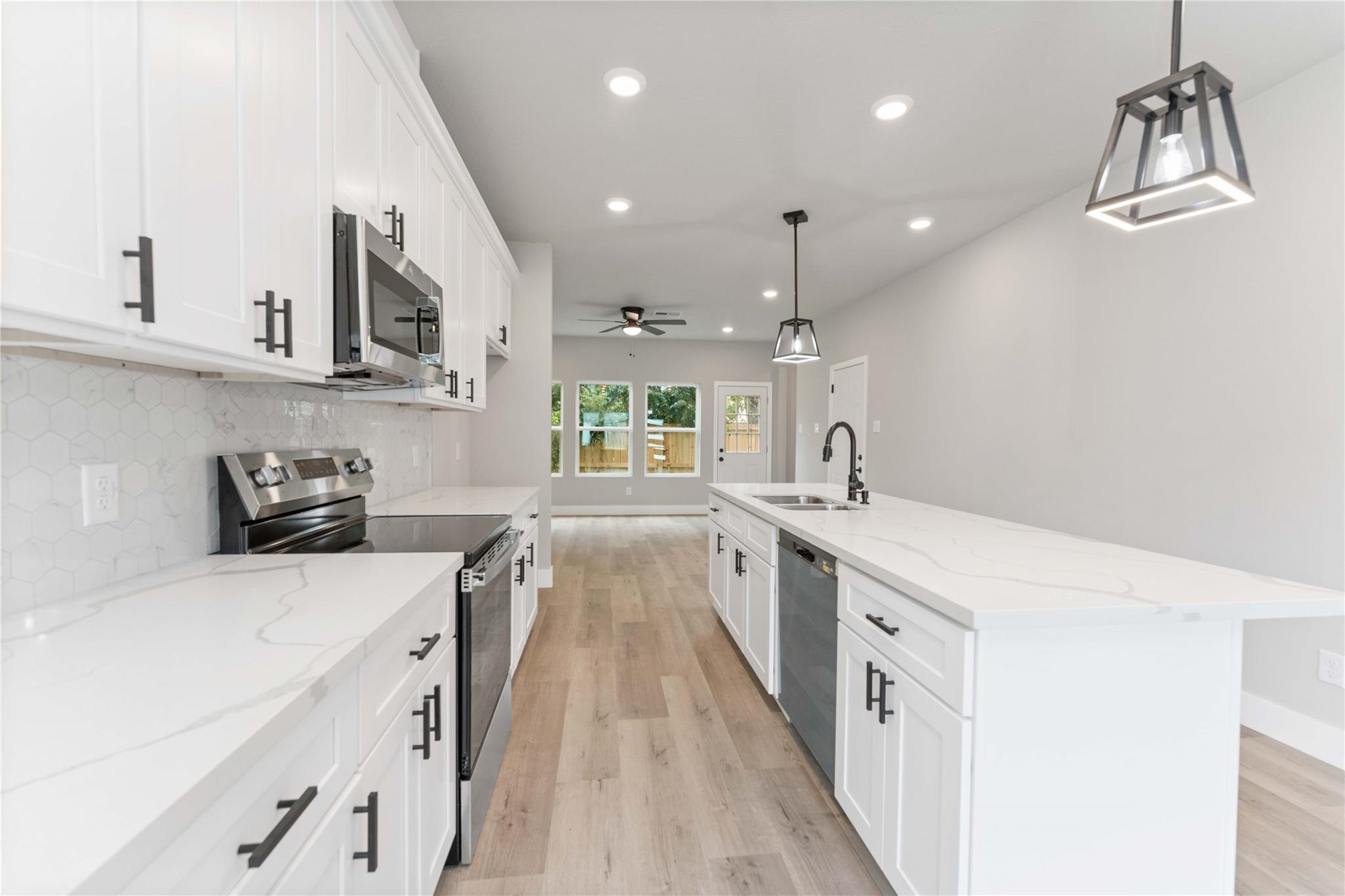 5420 Lynnfield Street Unit: A/B