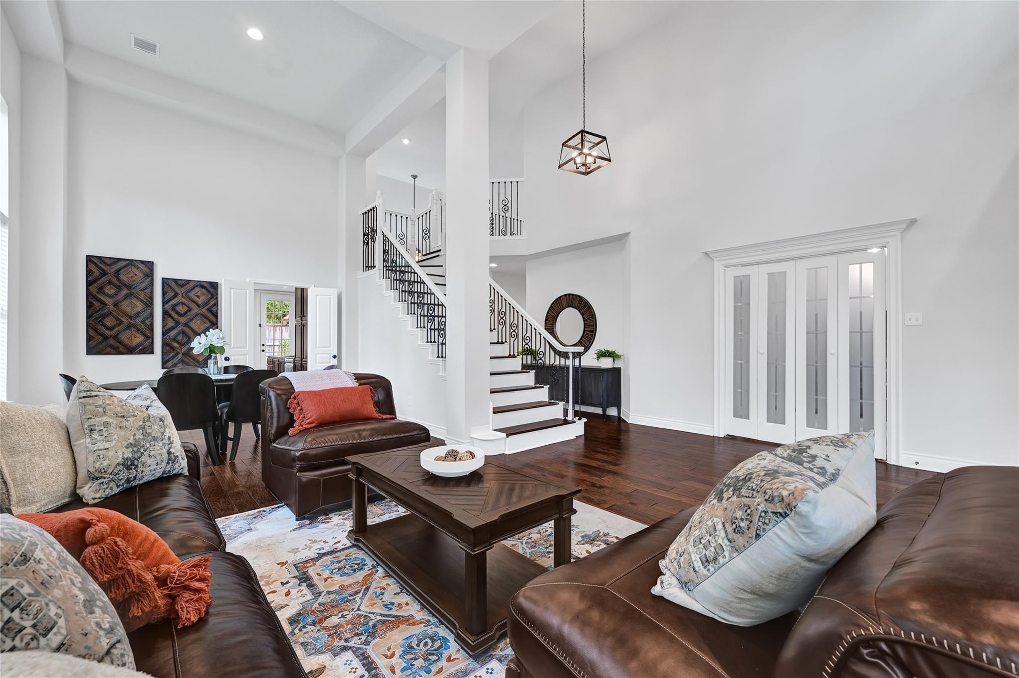 135 Wisteria Walk Circle