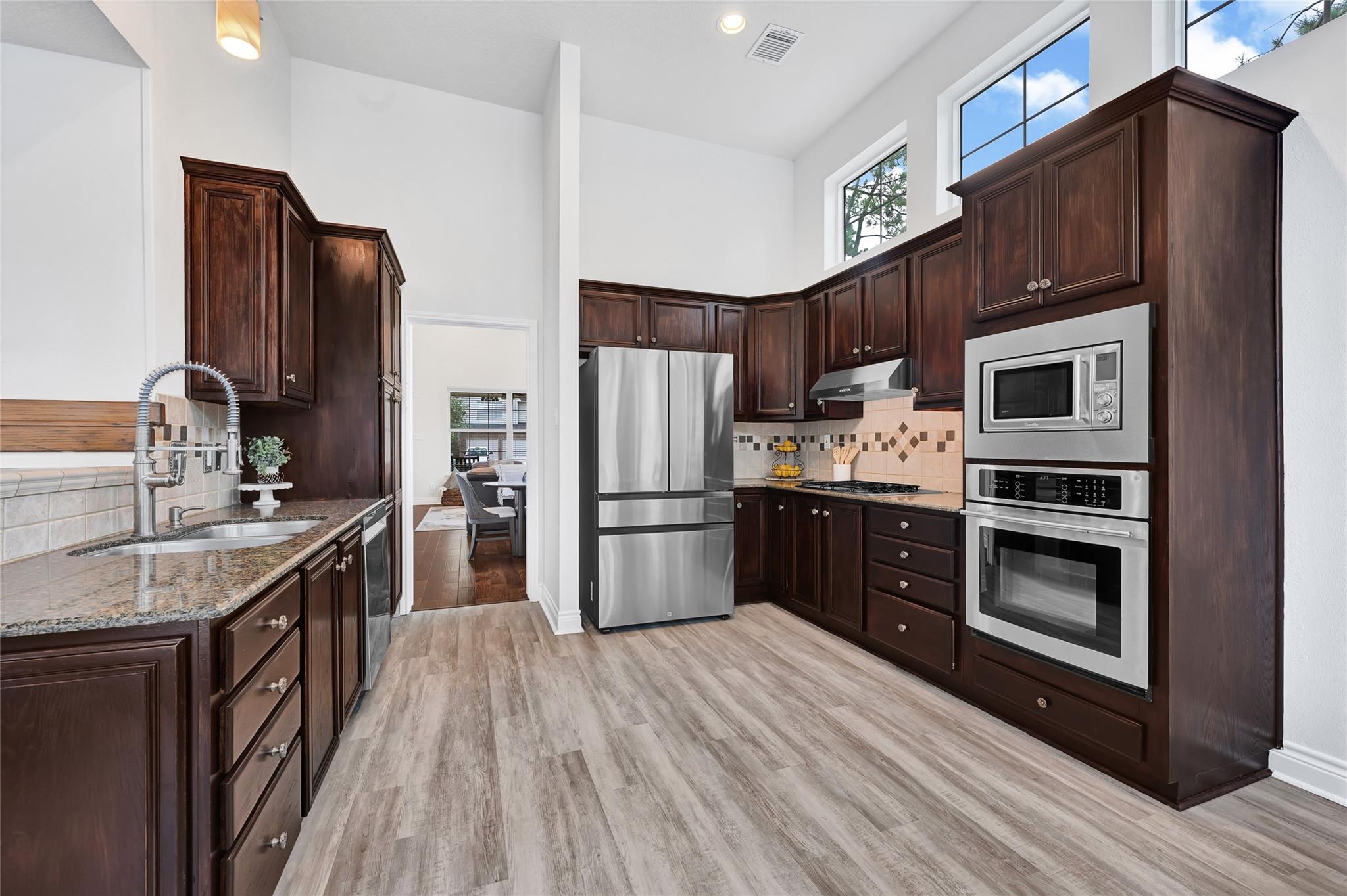135 Wisteria Walk Circle