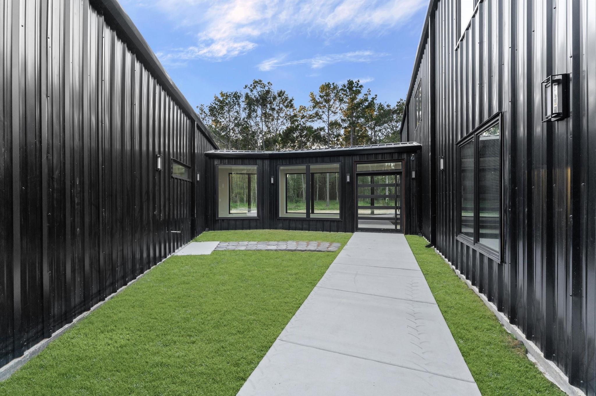 11415 Magnolia Bend Drive