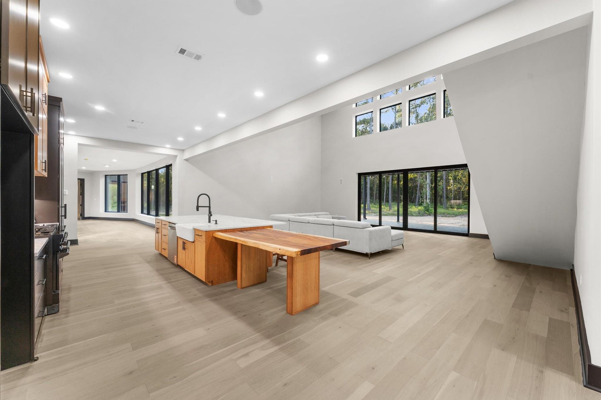 11415 Magnolia Bend Drive