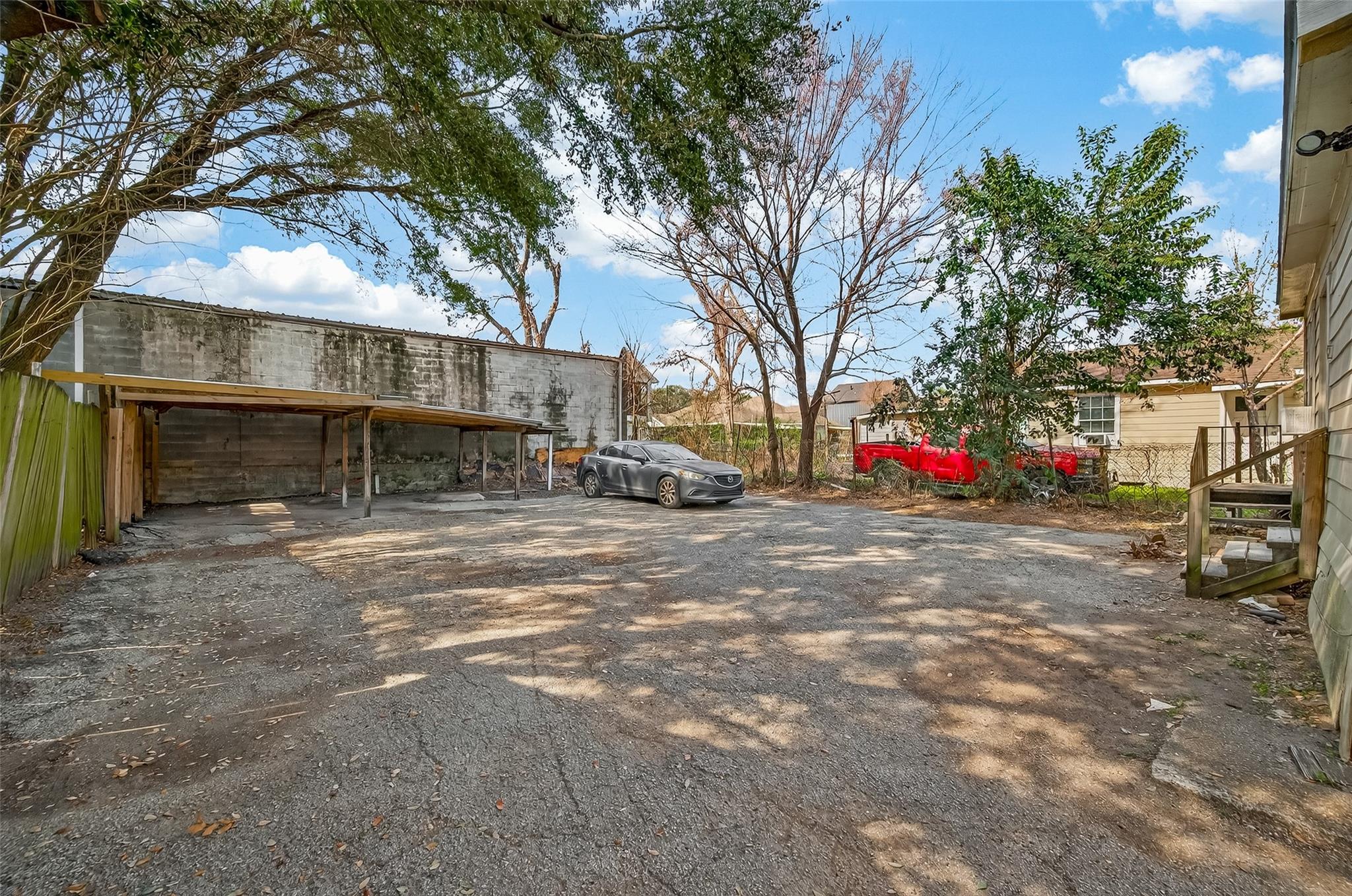 216 Burr Street