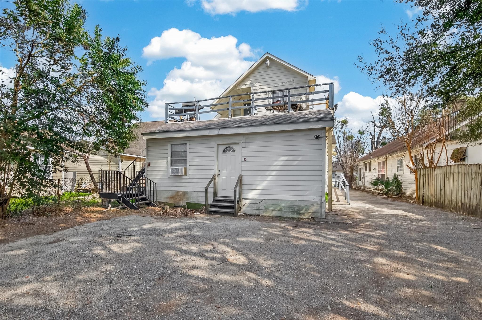 216 Burr Street